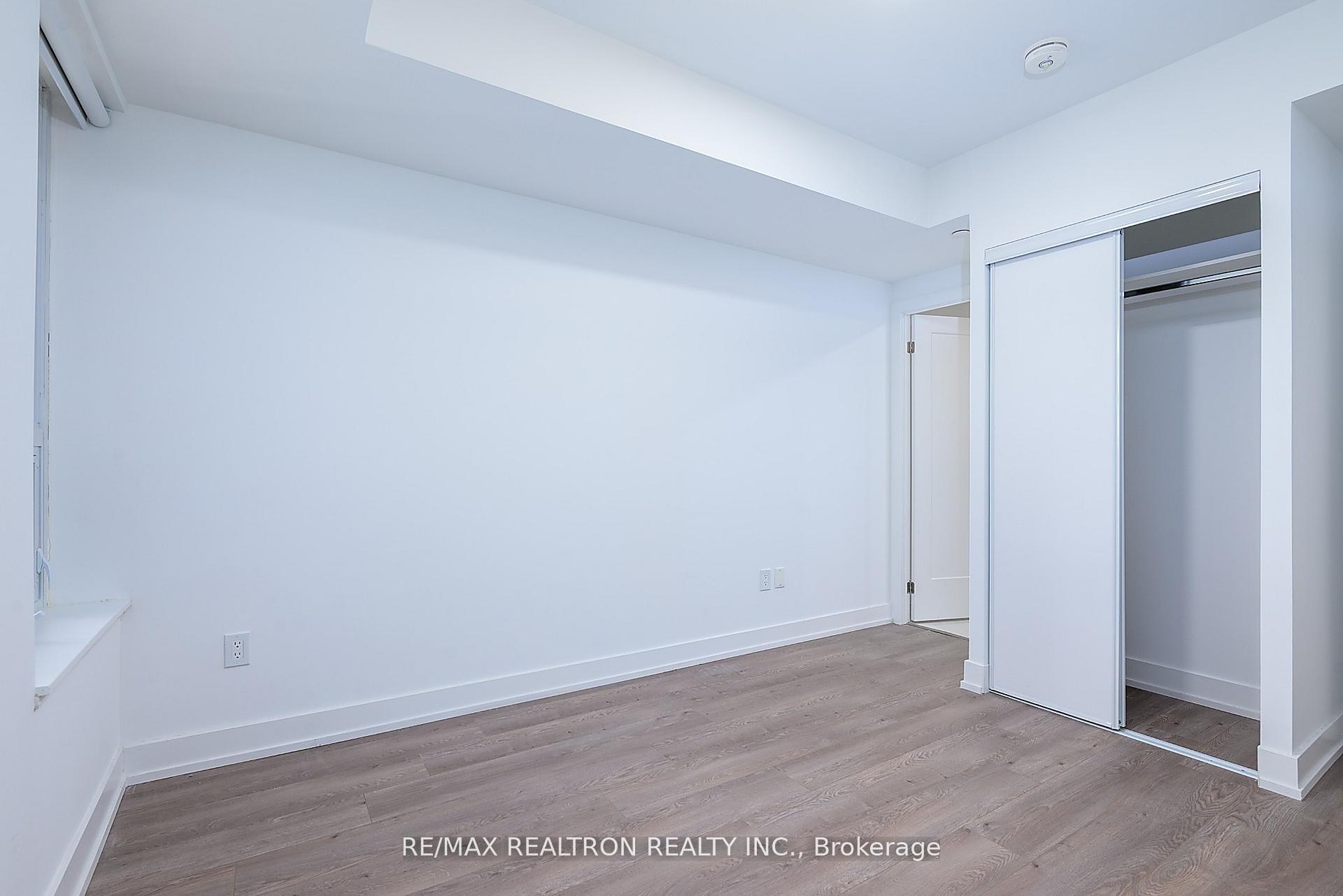 Photo 12 of Unit 826, 8 Cedarland Drive, Markham, Unionville — HOMEH