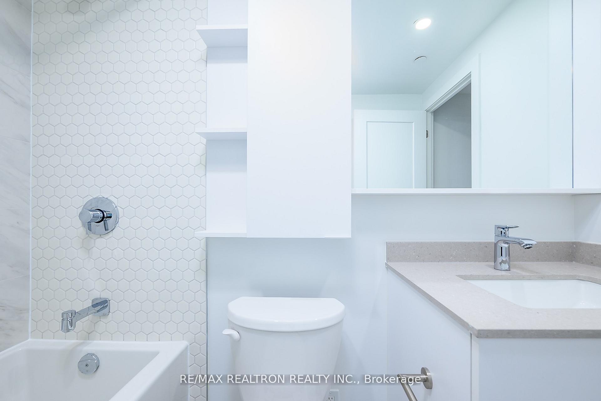 Photo 15 of Unit 826, 8 Cedarland Drive, Markham, Unionville — HOMEH