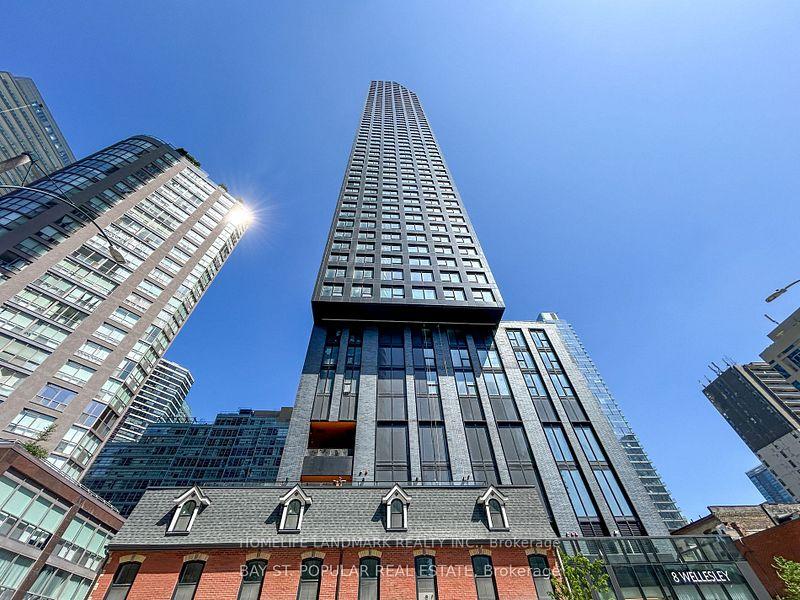 Front of Unit 5602, 8 Wellesley Street W