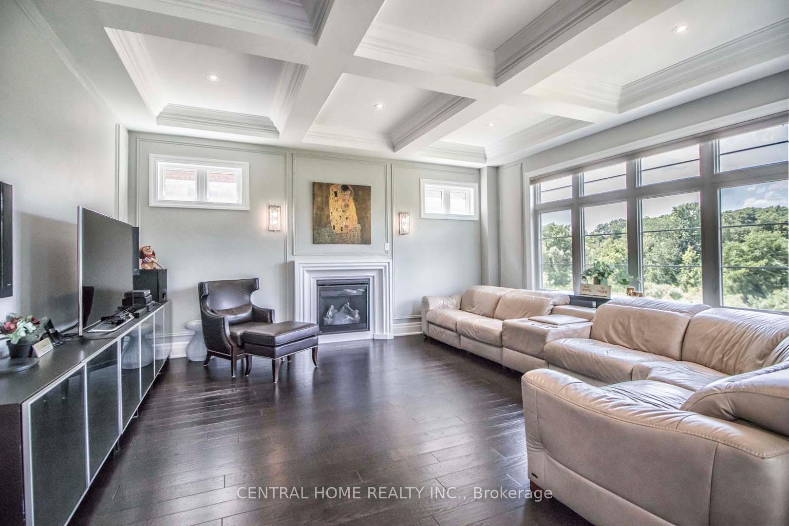 Photo 10 of 122 Burns Boulevard, King, King City — HOMEH