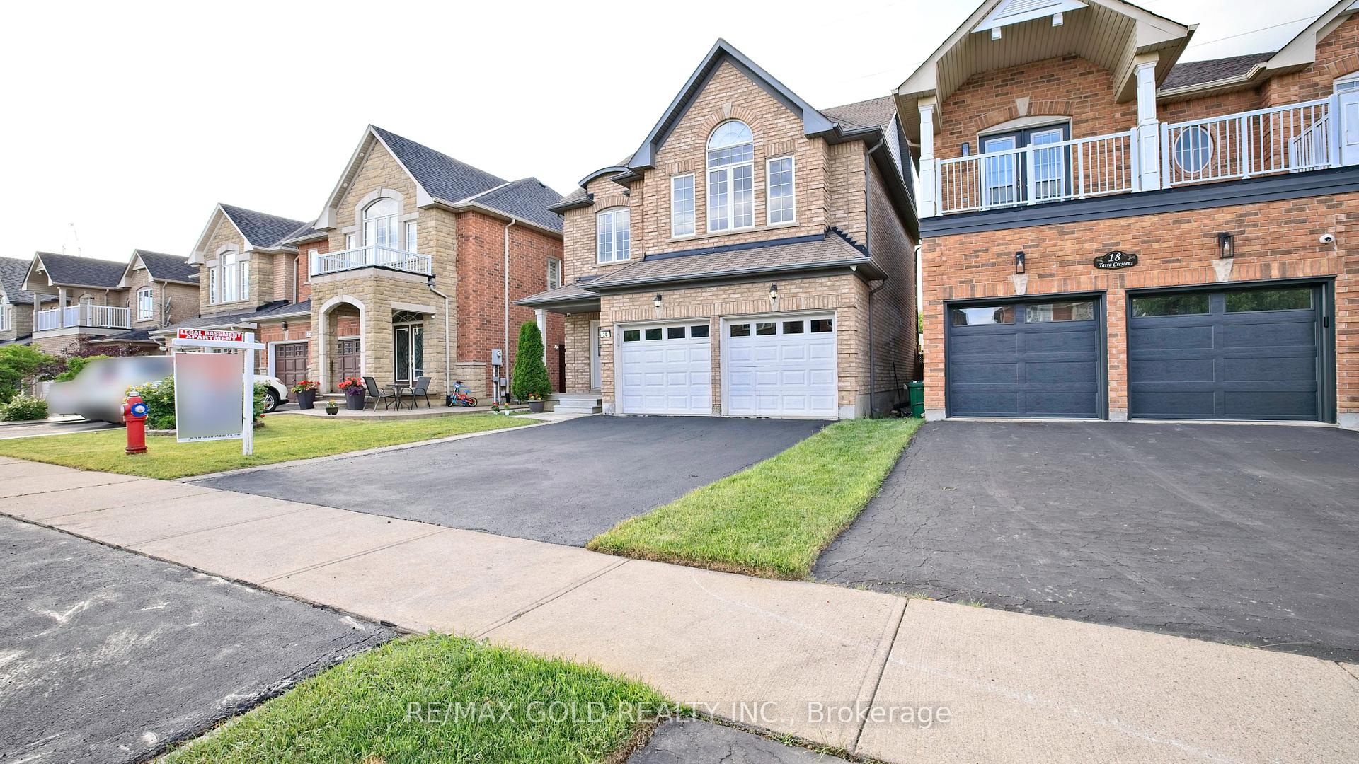 Photo 3 of 20 Tatra Crescent, Brampton, Bram West — HOMEH