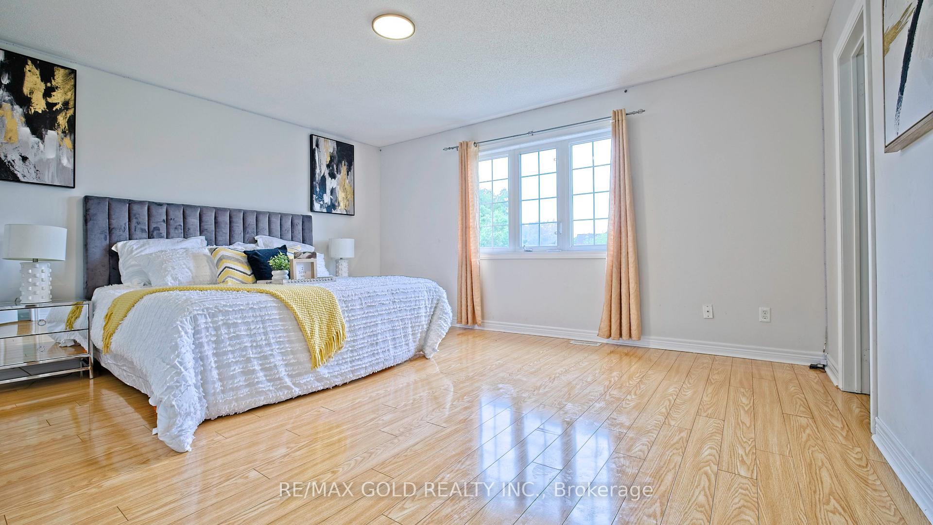 Photo 19 of 20 Tatra Crescent, Brampton, Bram West — HOMEH
