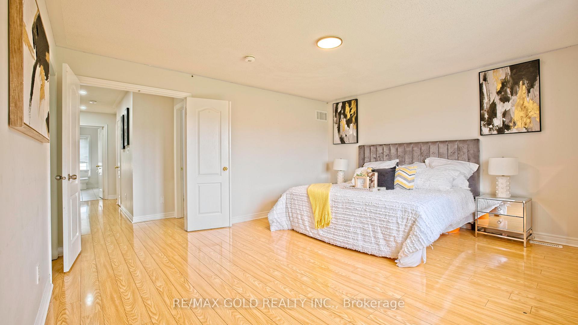 Photo 20 of 20 Tatra Crescent, Brampton, Bram West — HOMEH