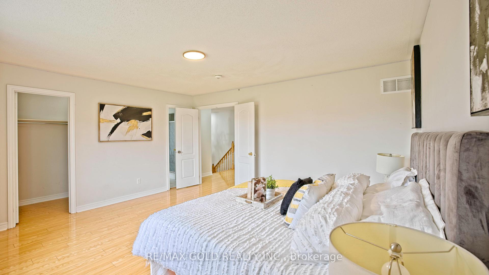 Photo 21 of 20 Tatra Crescent, Brampton, Bram West — HOMEH