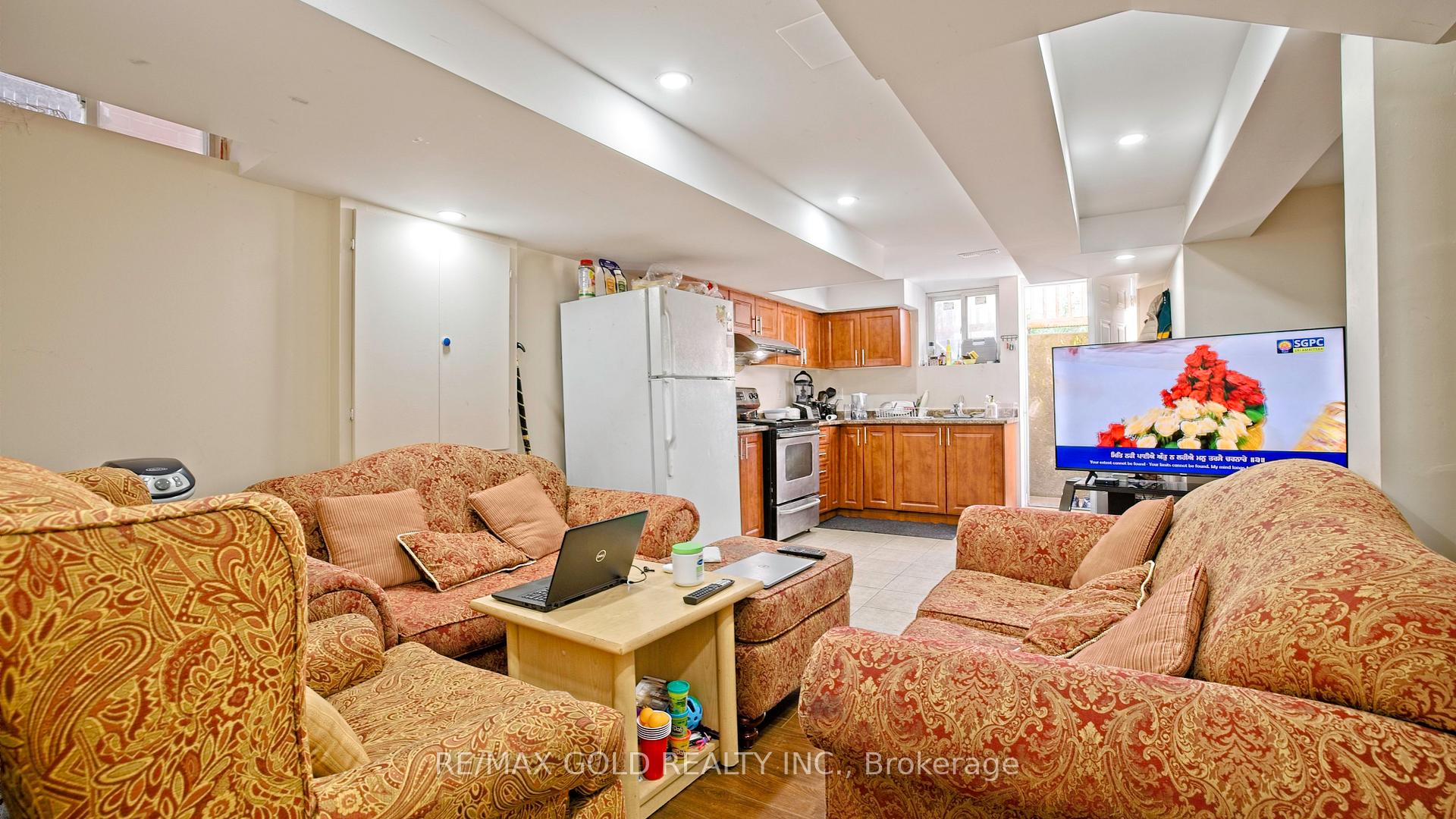 Photo 35 of 20 Tatra Crescent, Brampton, Bram West — HOMEH