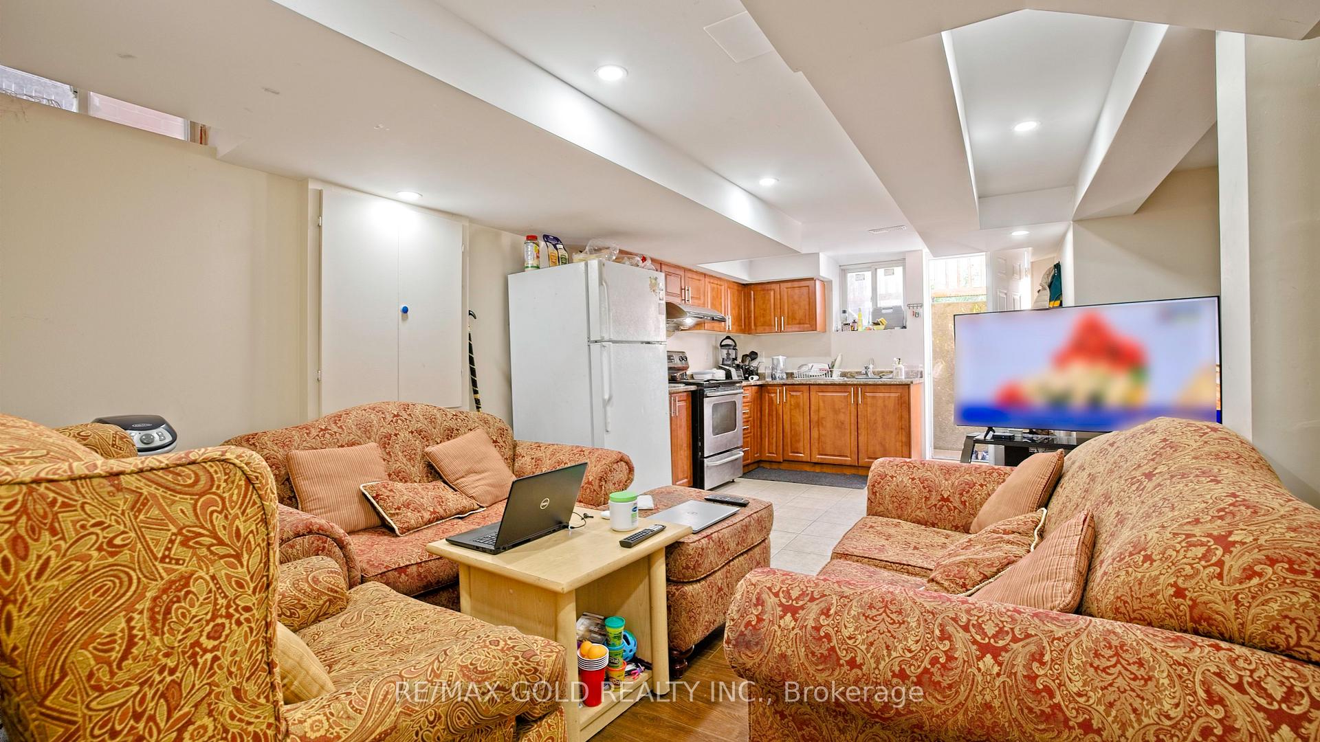 Photo 36 of 20 Tatra Crescent, Brampton, Bram West — HOMEH