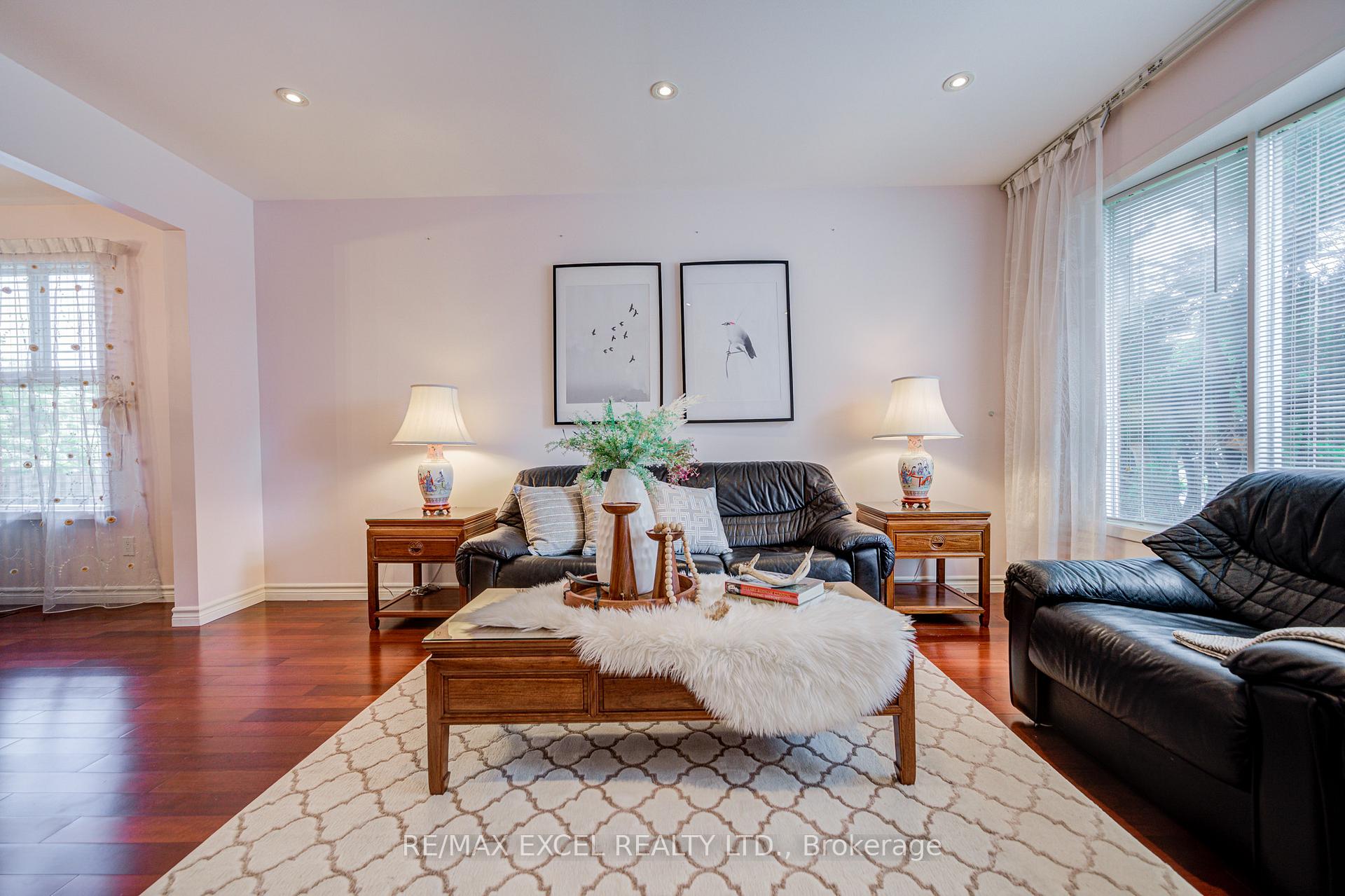 Photo 10 of 176 Goldhawk Trail, Scarborough, Milliken — HOMEH