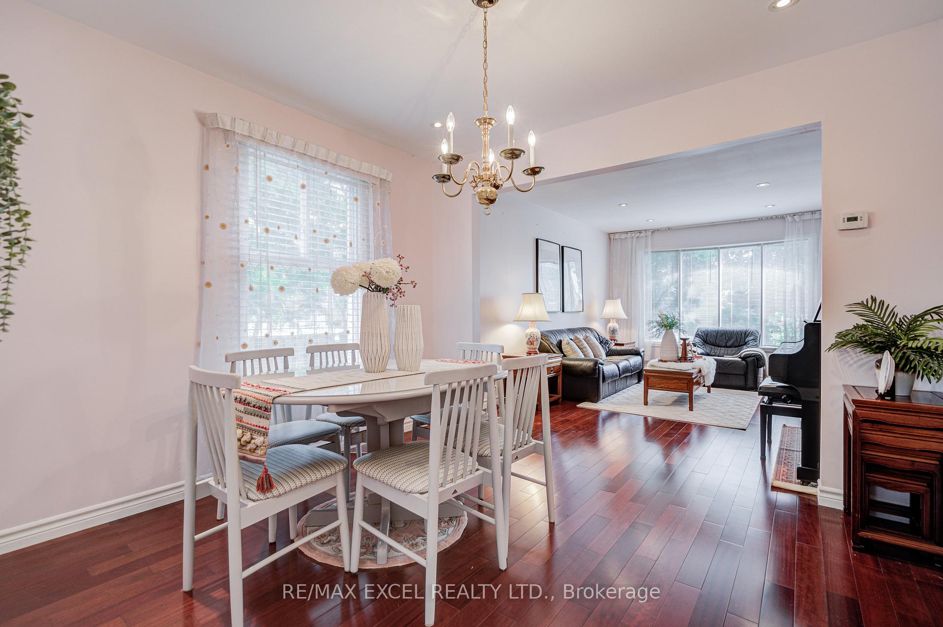 Photo 12 of 176 Goldhawk Trail, Scarborough, Milliken — HOMEH
