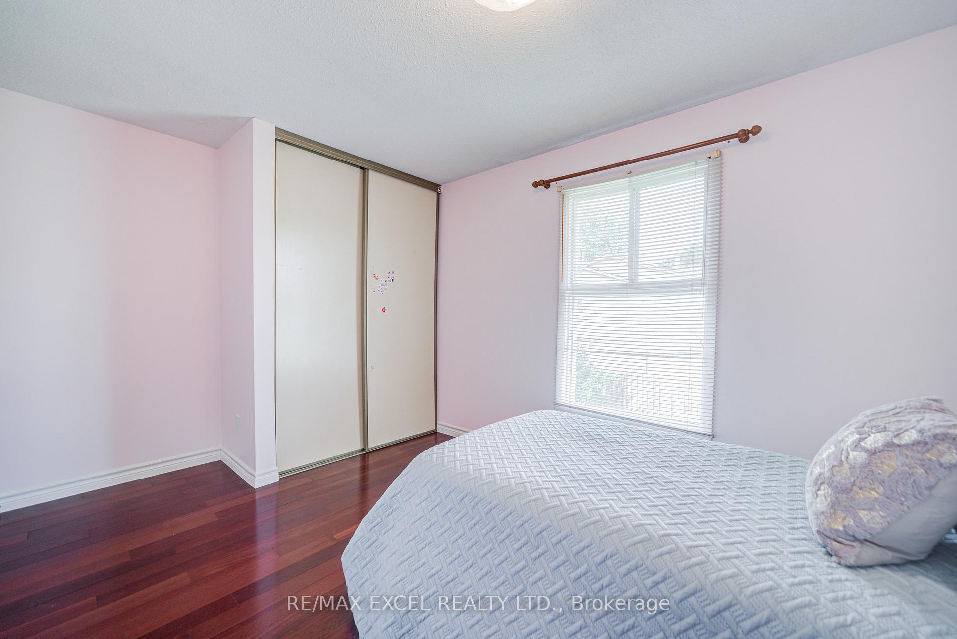 Photo 35 of 176 Goldhawk Trail, Scarborough, Milliken — HOMEH