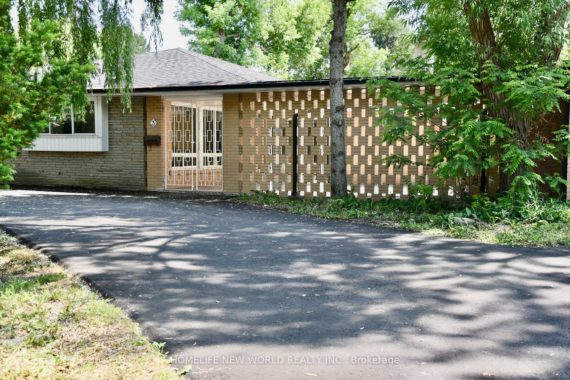 Photo 2 of 3 Elm Ridge Acres Road S, Markham, Thornhill — HOMEH