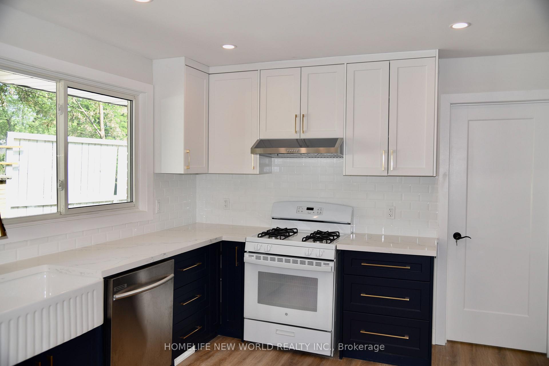 Photo 11 of 3 Elm Ridge Acres Road S, Markham, Thornhill — HOMEH