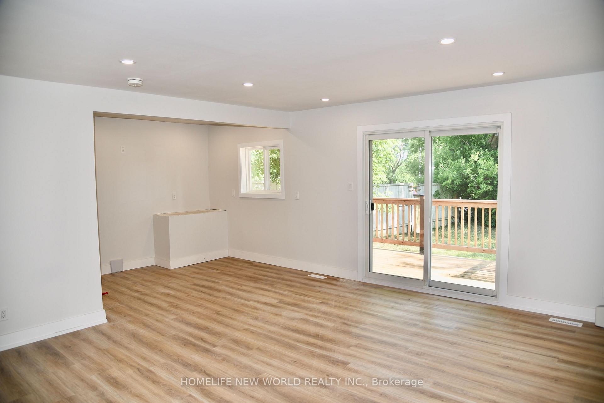 Photo 14 of 3 Elm Ridge Acres Road S, Markham, Thornhill — HOMEH