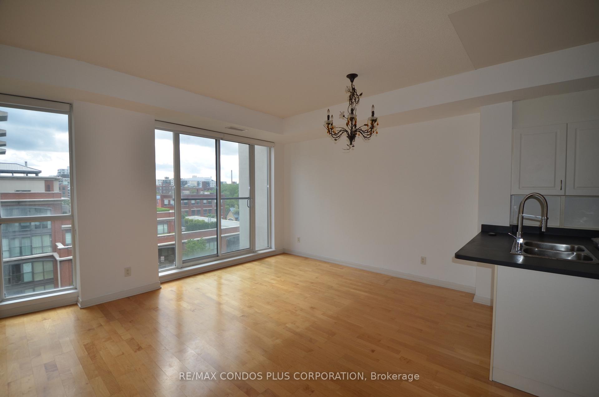 Photo 5 of Unit 801, 18 Beverley Street, Toronto, Kensington-Chinatown — HOMEH