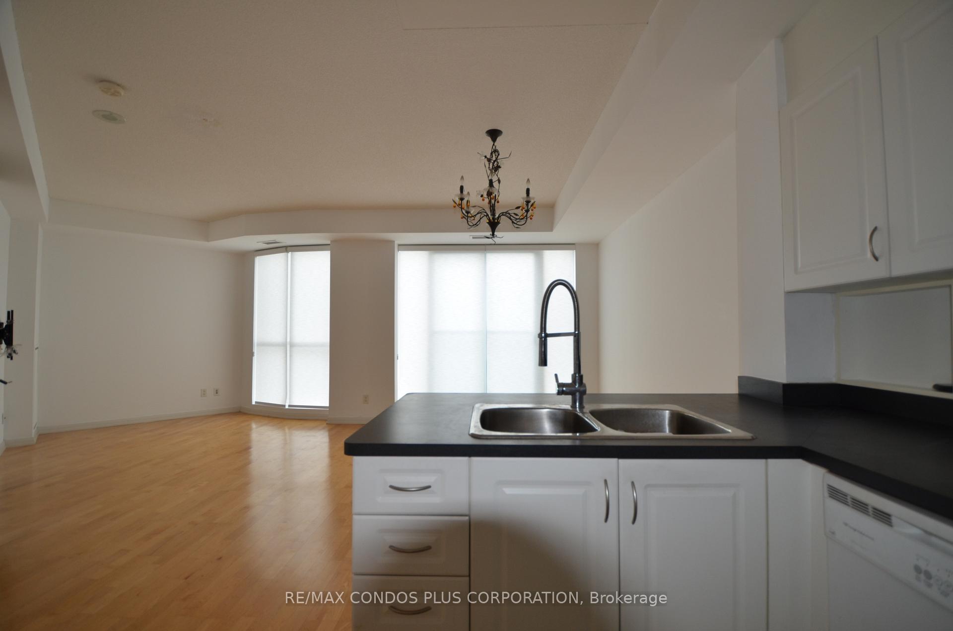 Photo 7 of Unit 801, 18 Beverley Street, Toronto, Kensington-Chinatown — HOMEH