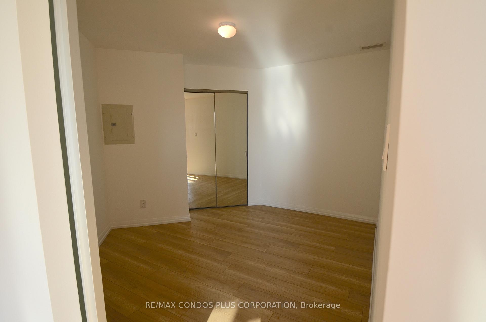 Photo 11 of Unit 801, 18 Beverley Street, Toronto, Kensington-Chinatown — HOMEH
