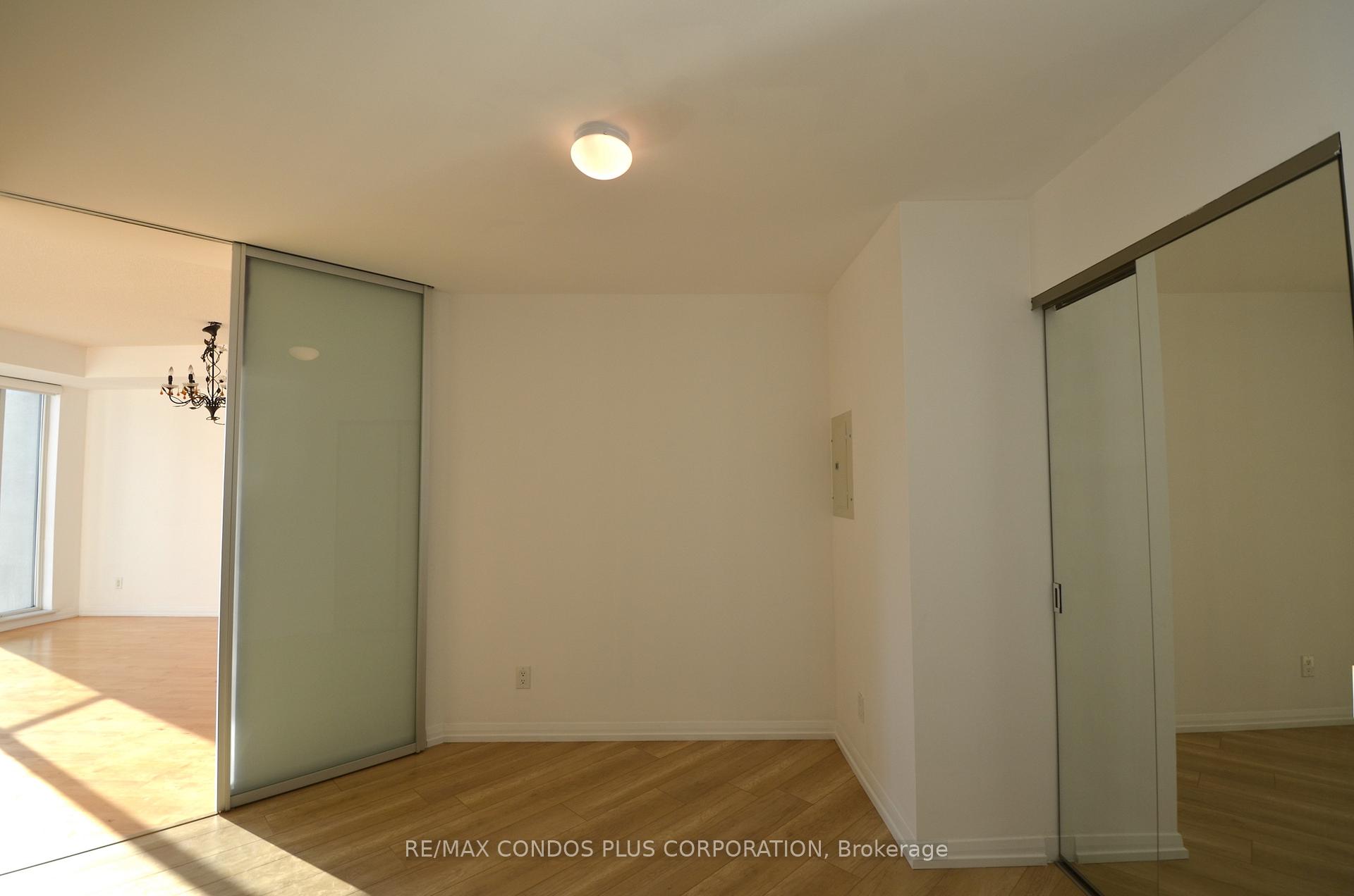 Photo 12 of Unit 801, 18 Beverley Street, Toronto, Kensington-Chinatown — HOMEH