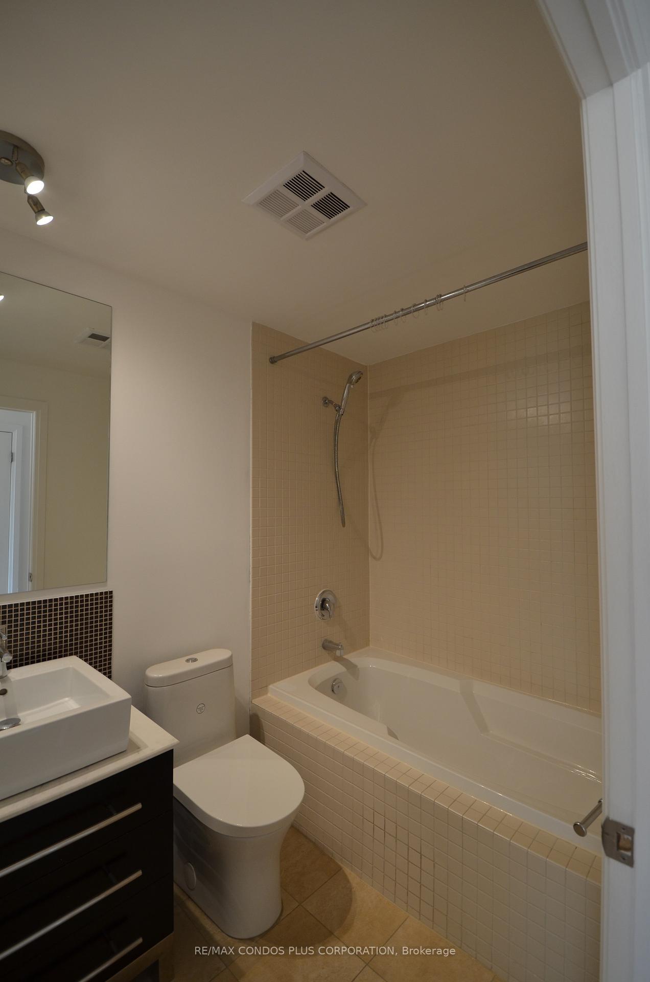 Photo 20 of Unit 801, 18 Beverley Street, Toronto, Kensington-Chinatown — HOMEH