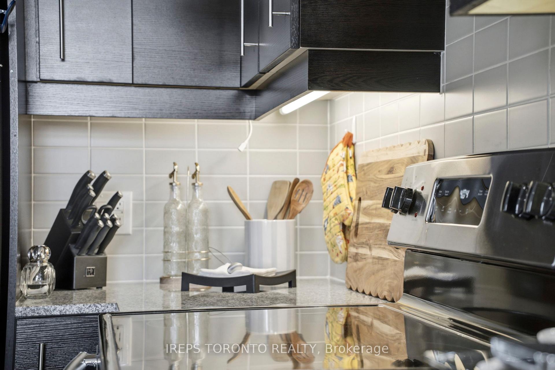 Photo 8 of Unit Ph01, 233 South Park Road, Markham, Commerce Valley — HOMEH