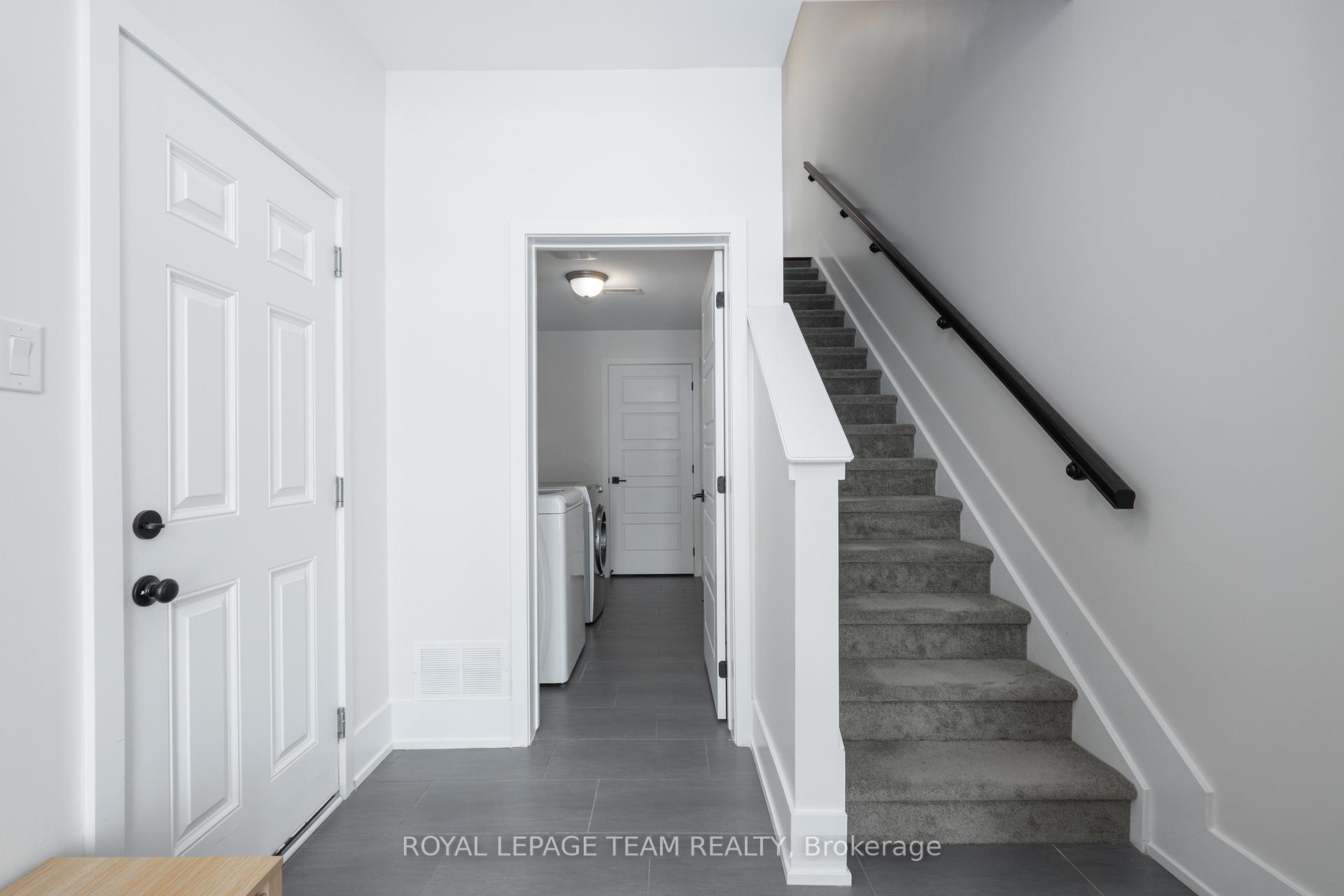 Photo 5 of 168 Pictou Crescent, Ottawa, Kanata - Emerald Meadows/Trailwest — HOMEH