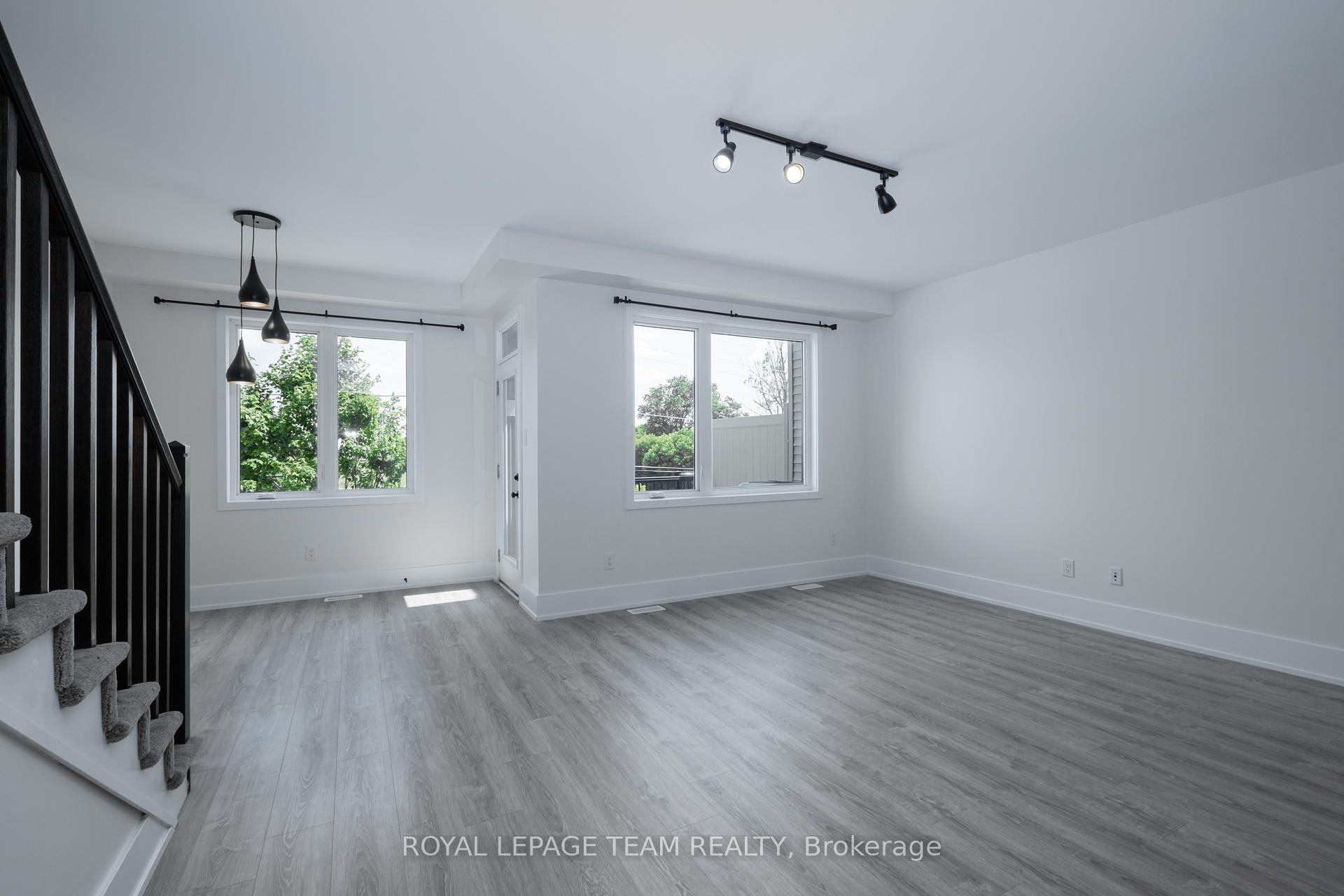 Photo 8 of 168 Pictou Crescent, Ottawa, Kanata - Emerald Meadows/Trailwest — HOMEH