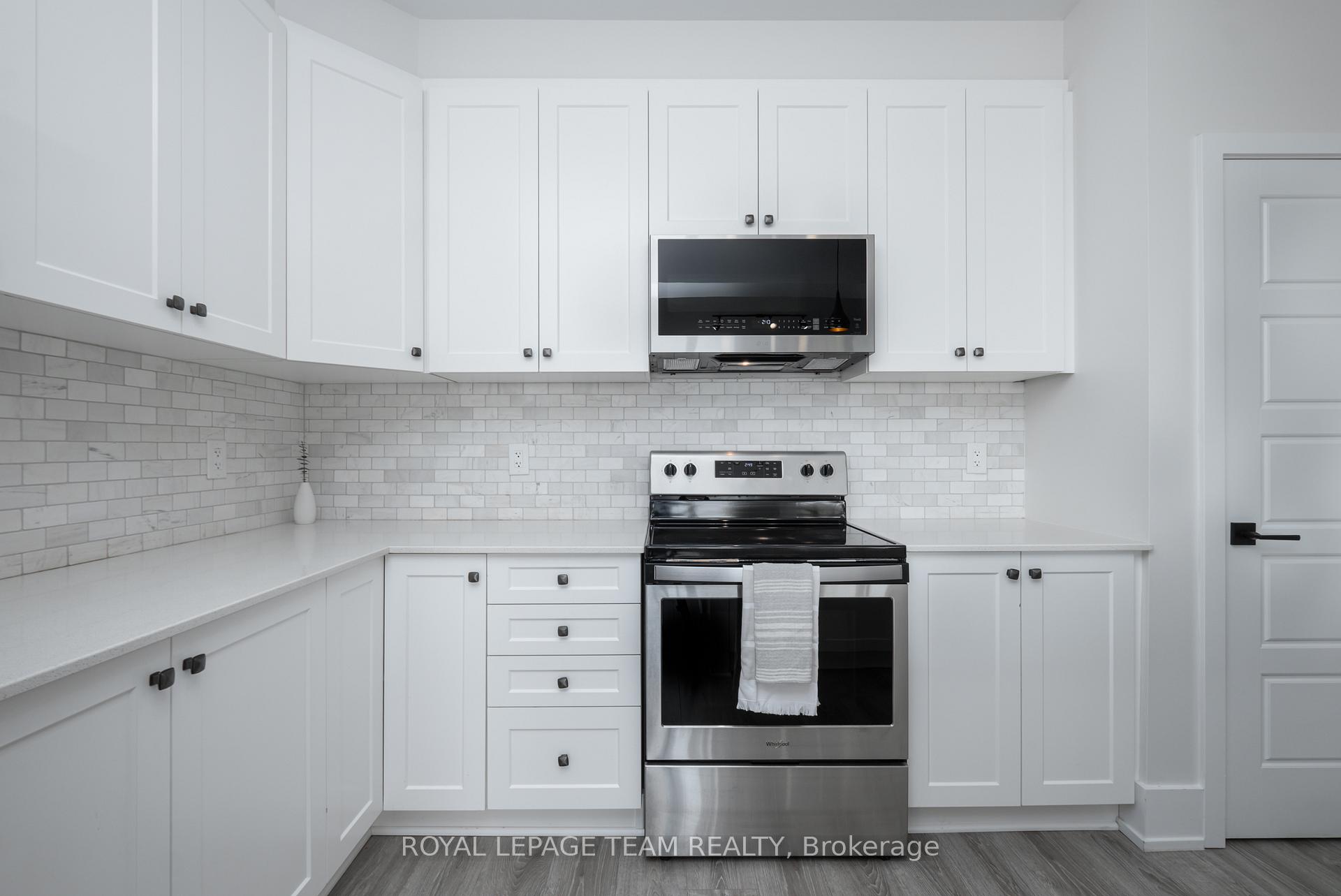 Photo 11 of 168 Pictou Crescent, Ottawa, Kanata - Emerald Meadows/Trailwest — HOMEH