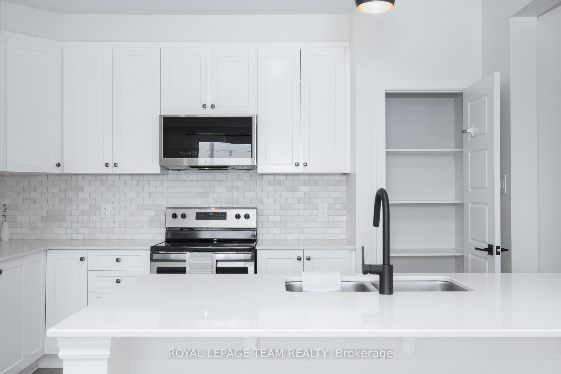 Photo 12 of 168 Pictou Crescent, Ottawa, Kanata - Emerald Meadows/Trailwest — HOMEH