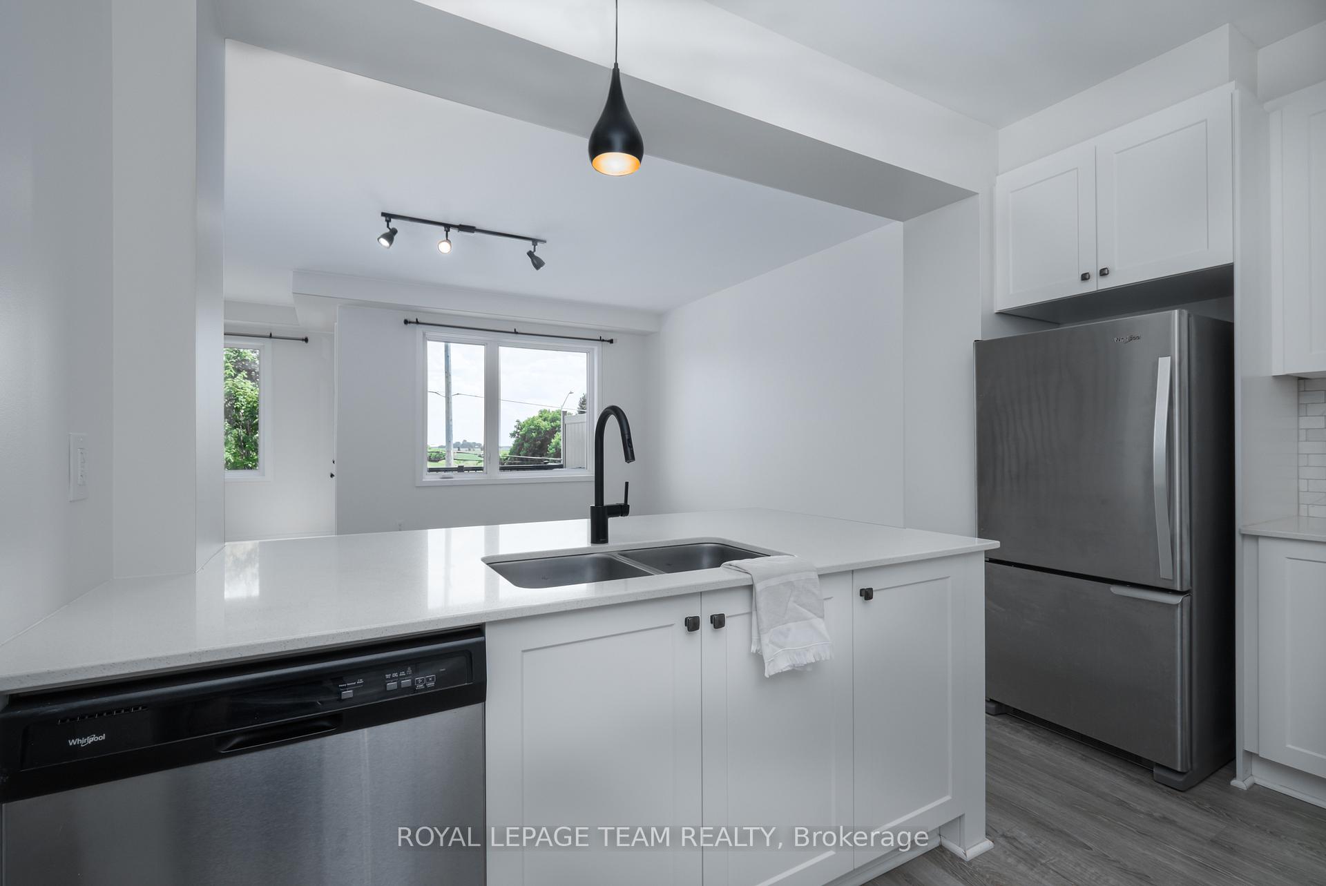 Photo 14 of 168 Pictou Crescent, Ottawa, Kanata - Emerald Meadows/Trailwest — HOMEH