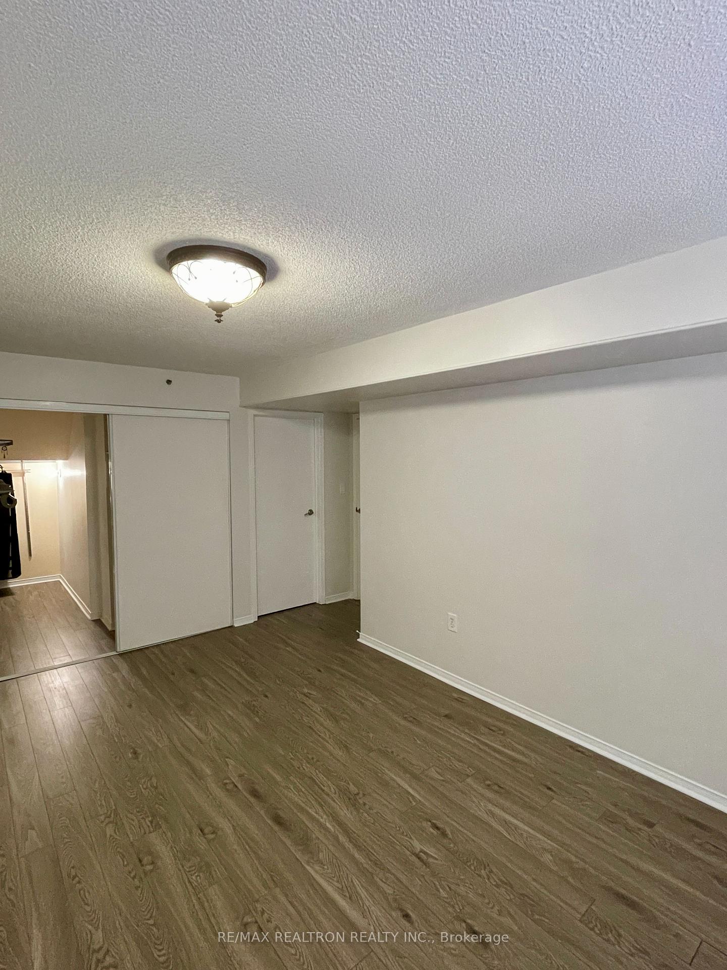 Photo 16 of Unit 821, 75 Weldrick Road, Richmond Hill, Observatory — HOMEH