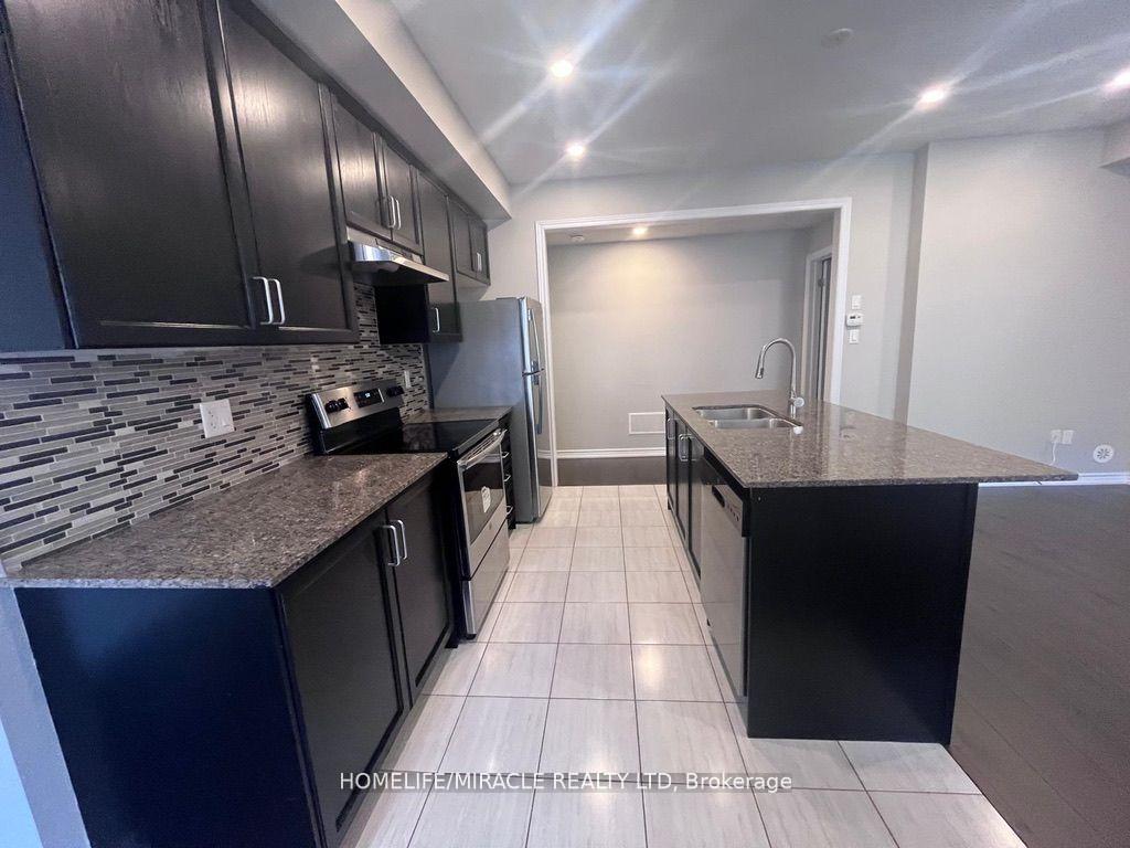 Photo 4 of 103 Frederick Wilson Avenue, Markham, Cornell — HOMEH