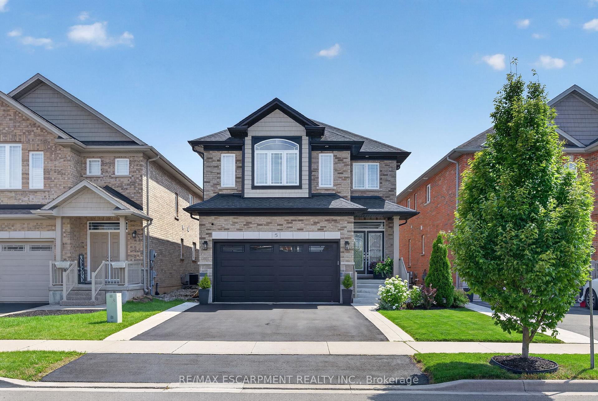 Photo 1 of 5 Narbonne Crescent, Hamilton, Stoney Creek Mountain — HOMEH