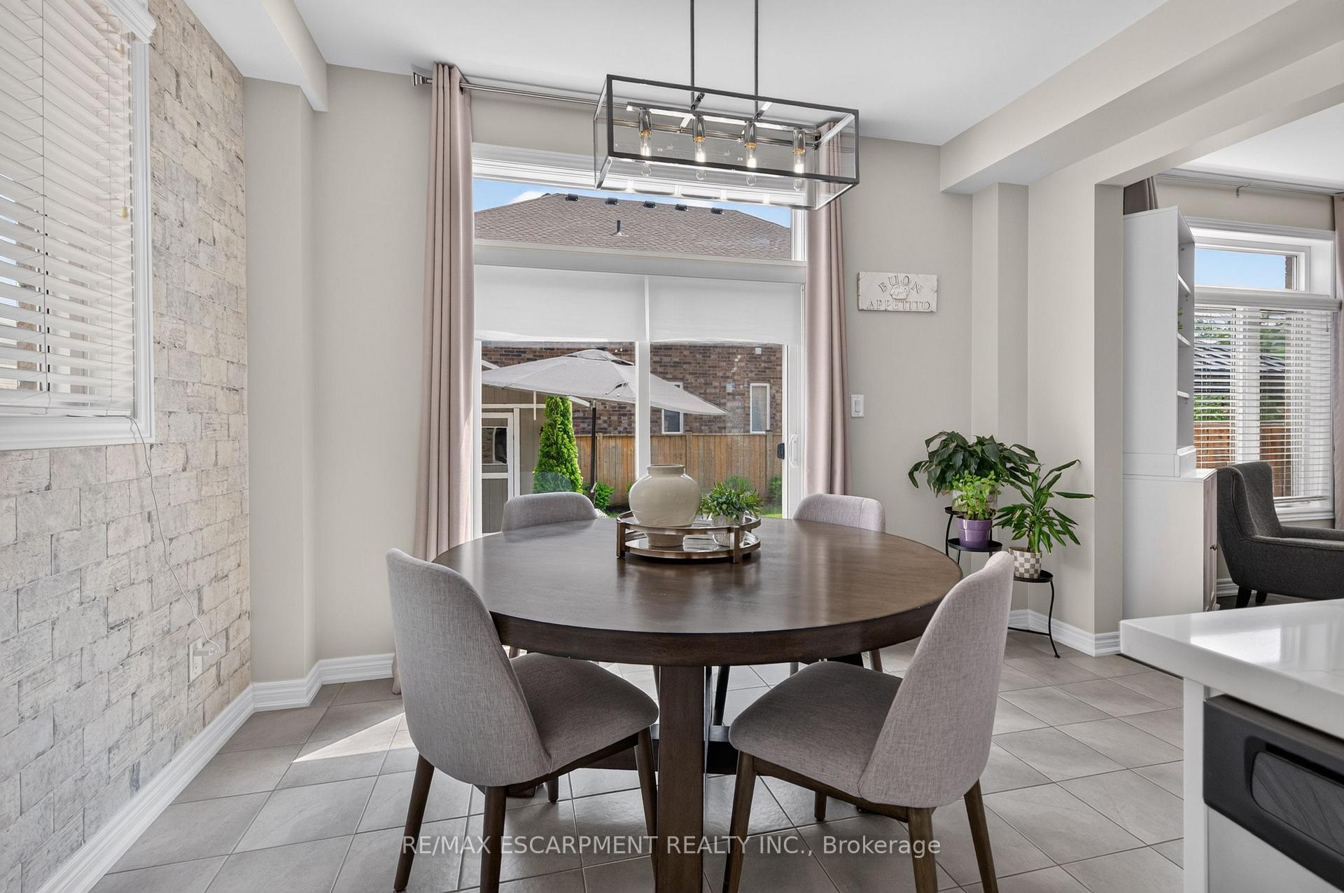 Photo 20 of 5 Narbonne Crescent, Hamilton, Stoney Creek Mountain — HOMEH