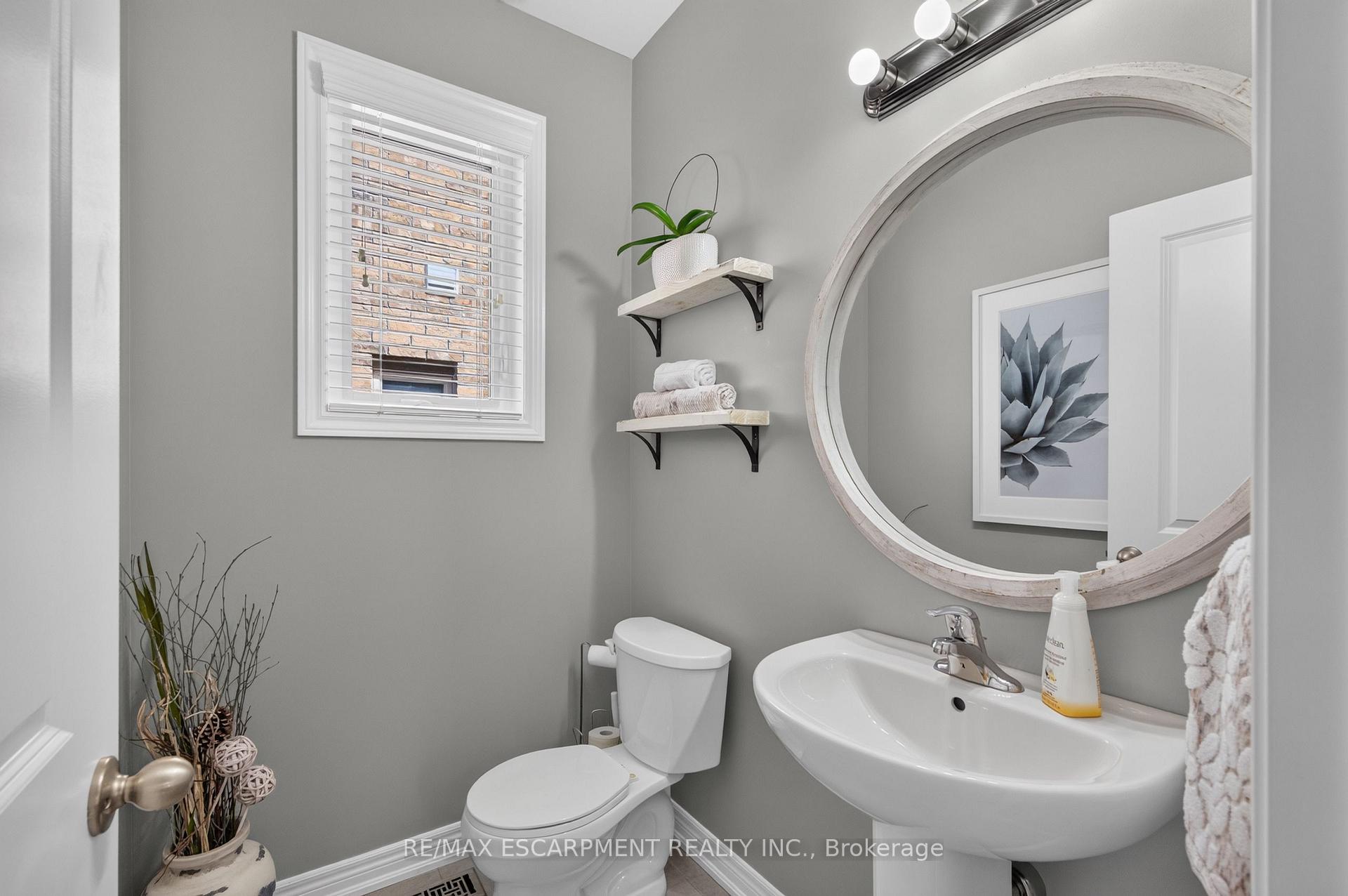 Photo 29 of 5 Narbonne Crescent, Hamilton, Stoney Creek Mountain — HOMEH