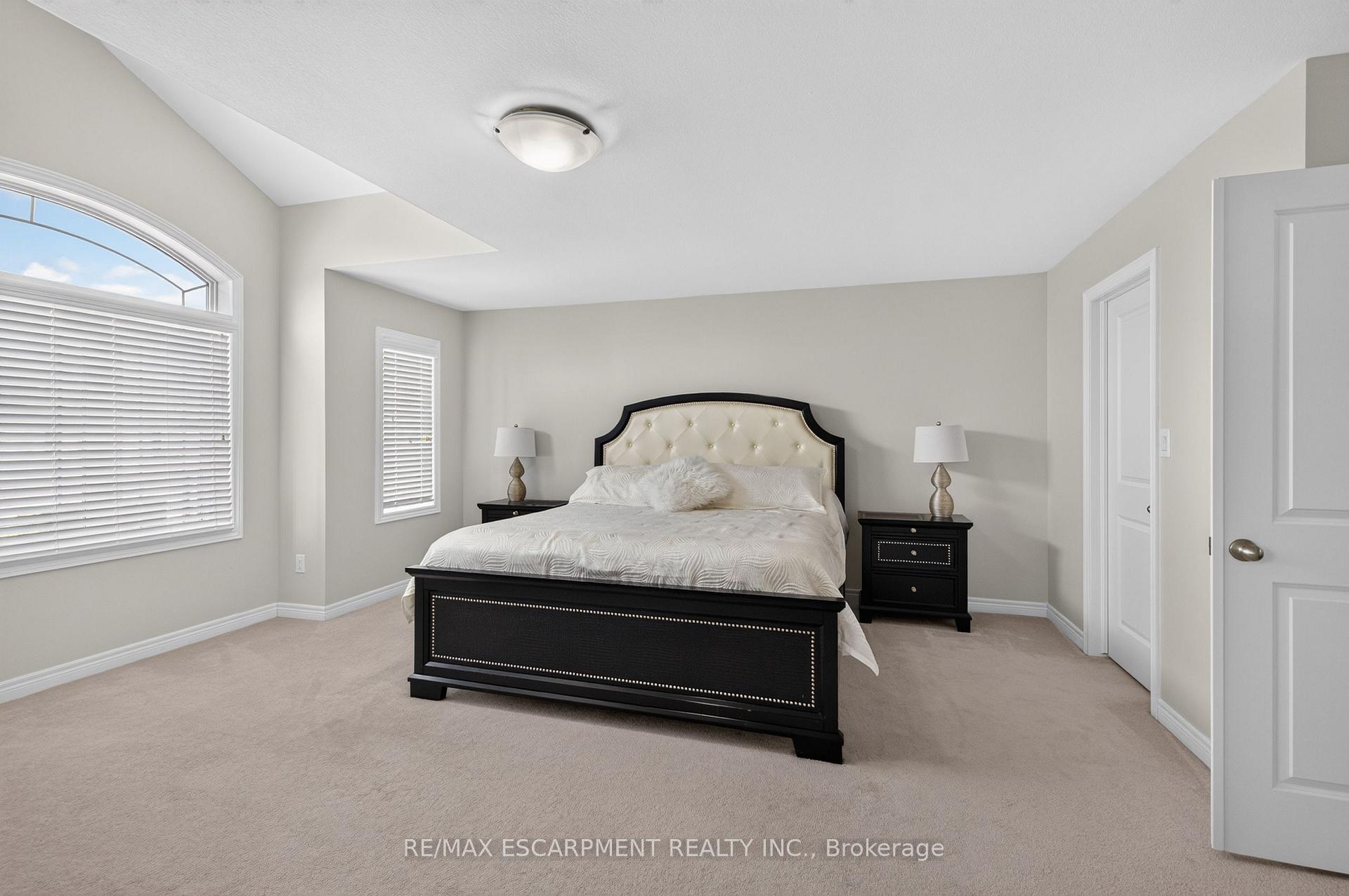Photo 32 of 5 Narbonne Crescent, Hamilton, Stoney Creek Mountain — HOMEH