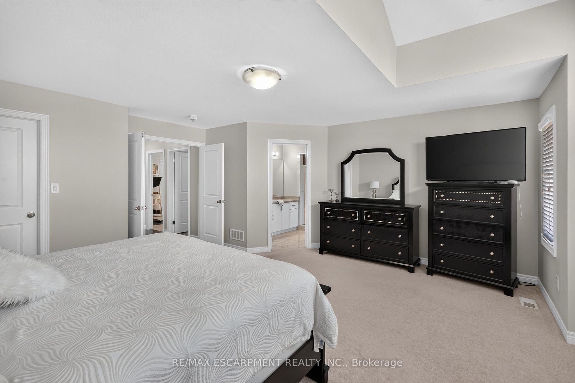 Photo 34 of 5 Narbonne Crescent, Hamilton, Stoney Creek Mountain — HOMEH