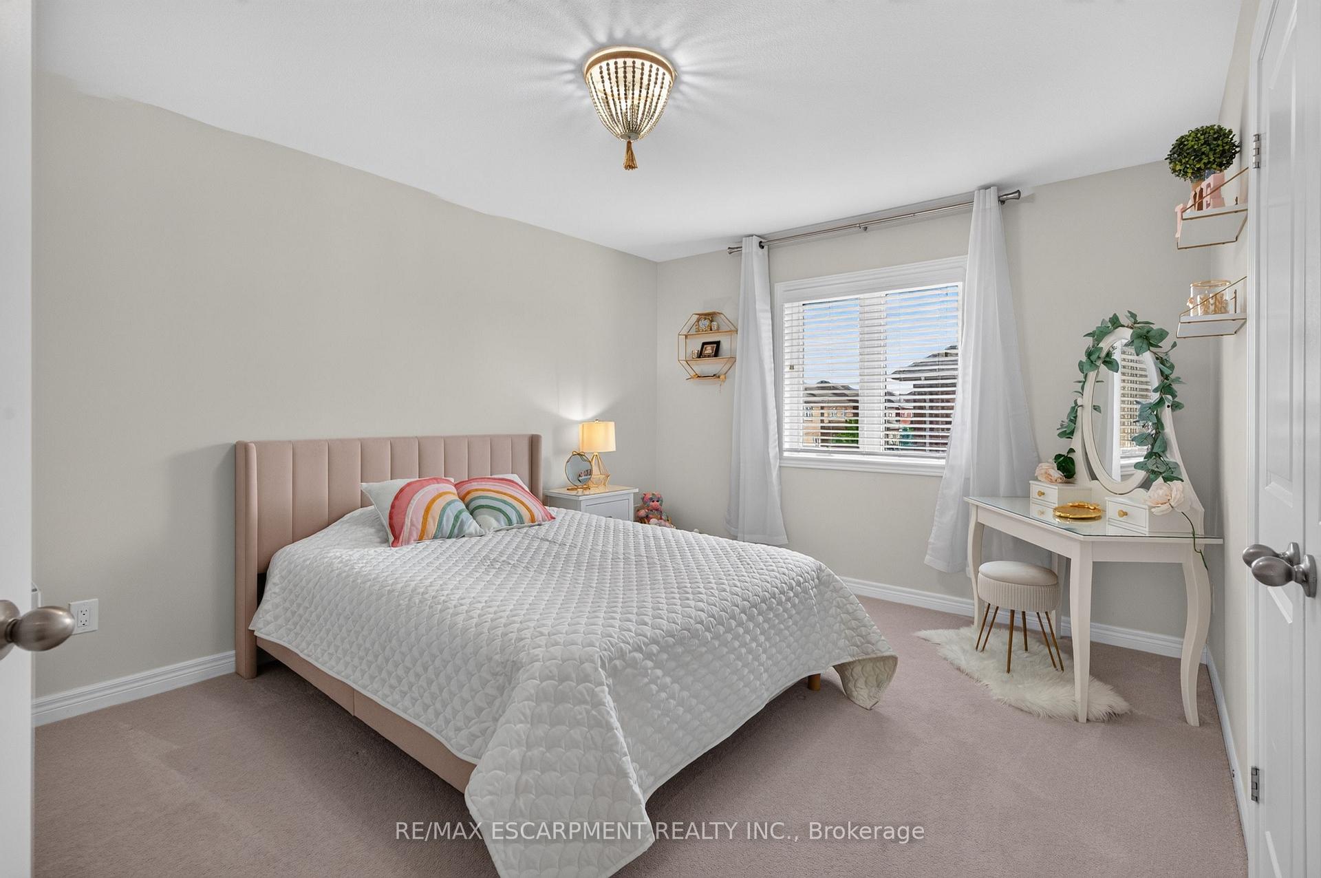 Photo 38 of 5 Narbonne Crescent, Hamilton, Stoney Creek Mountain — HOMEH