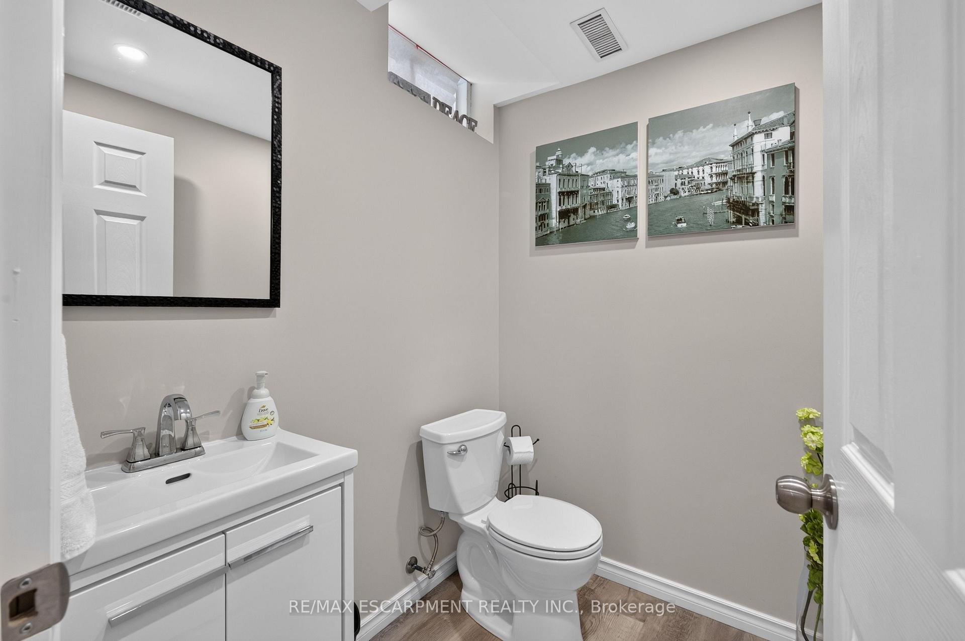 Photo 45 of 5 Narbonne Crescent, Hamilton, Stoney Creek Mountain — HOMEH