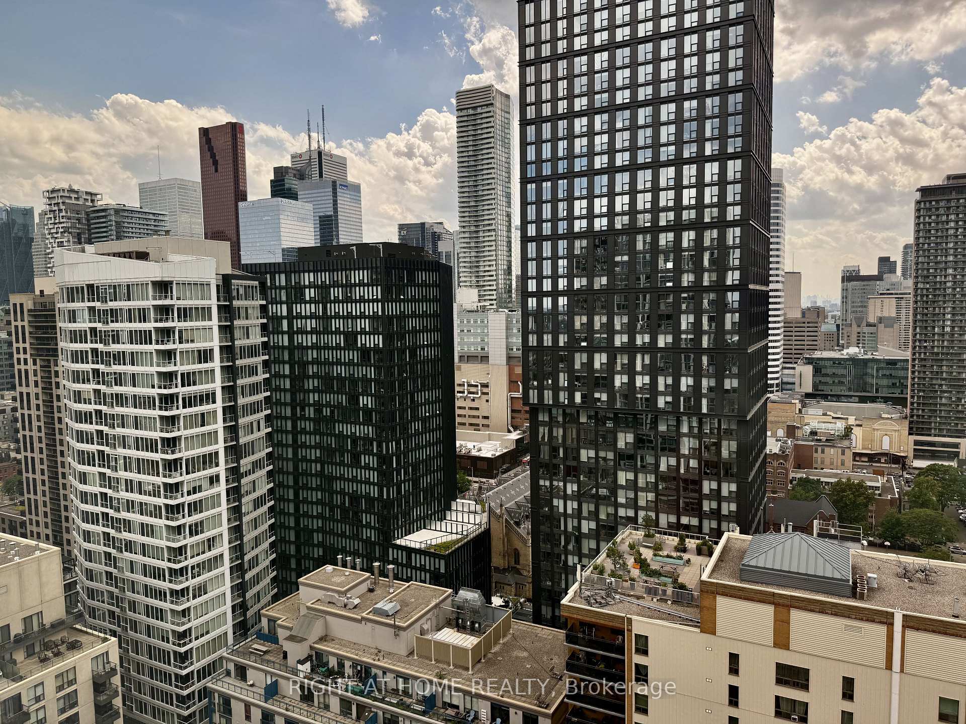 Photo 34 of Unit 2604, 77 Mutual Street, Toronto, Church-Yonge Corridor — HOMEH