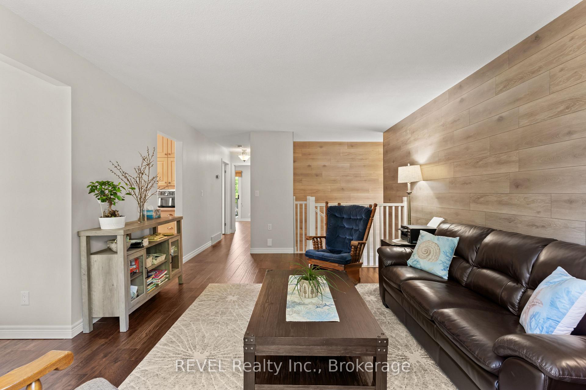 Photo 4 of 323 Barrick Road, Port Colborne, Main Street — HOMEH