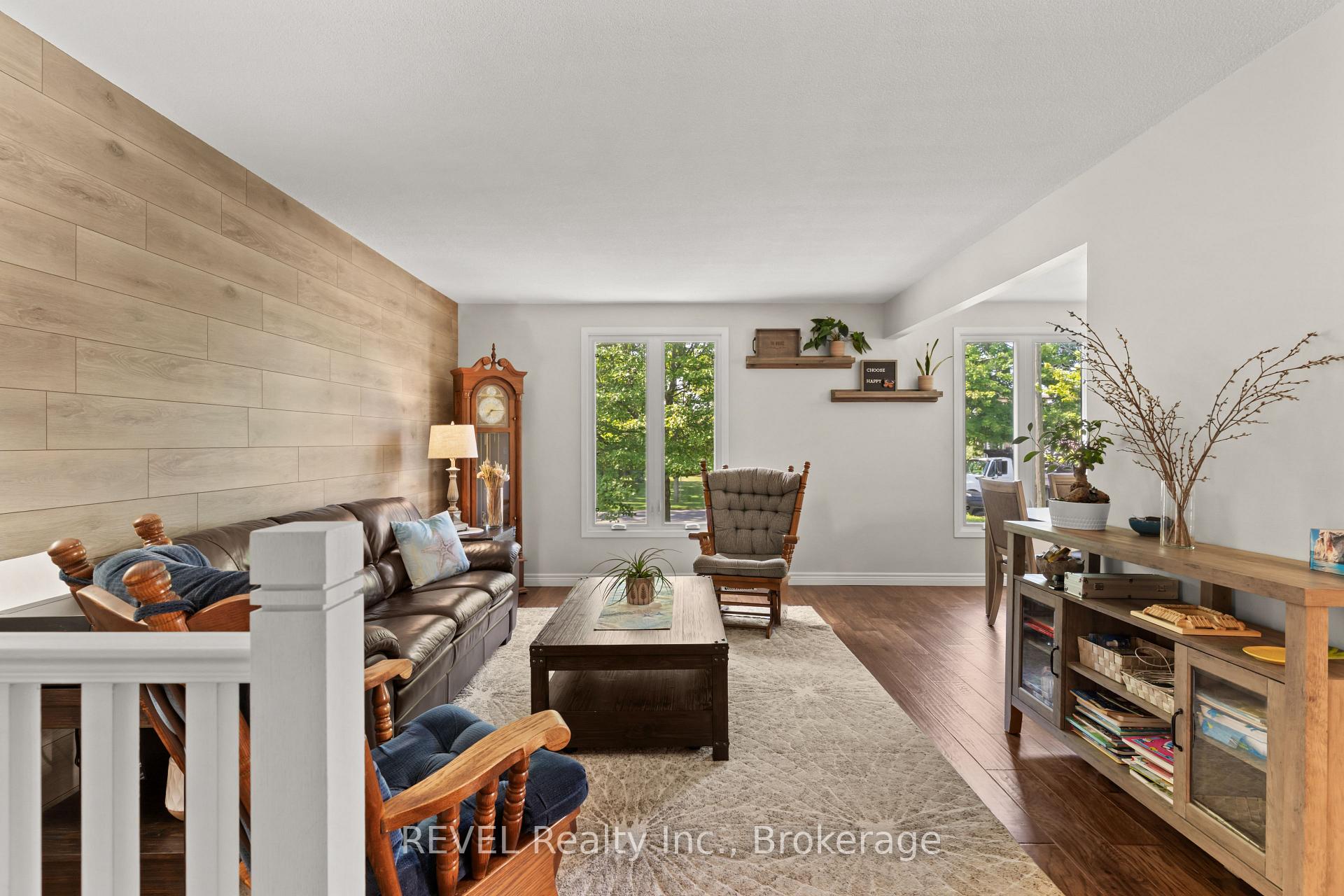 Photo 6 of 323 Barrick Road, Port Colborne, Main Street — HOMEH