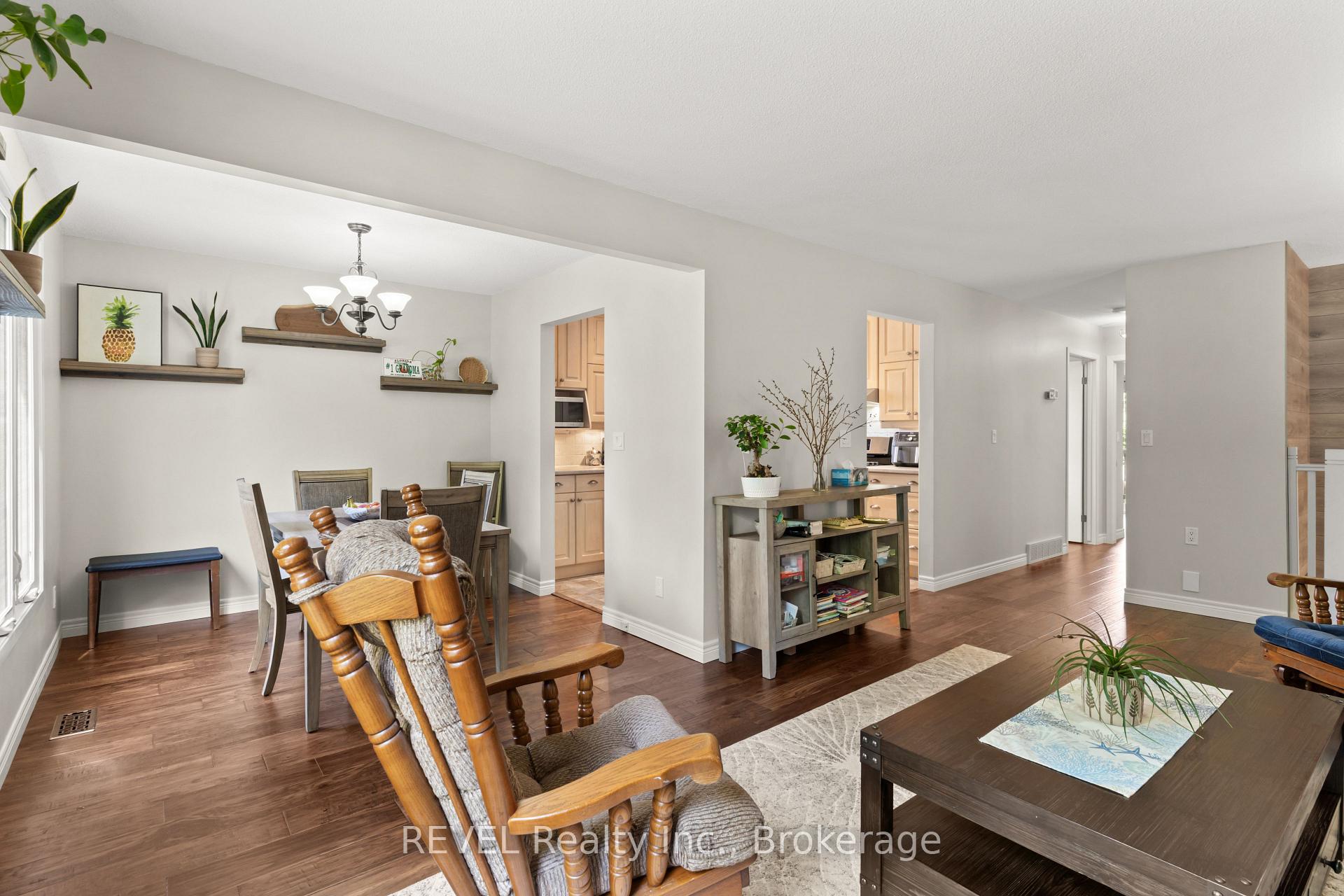 Photo 7 of 323 Barrick Road, Port Colborne, Main Street — HOMEH