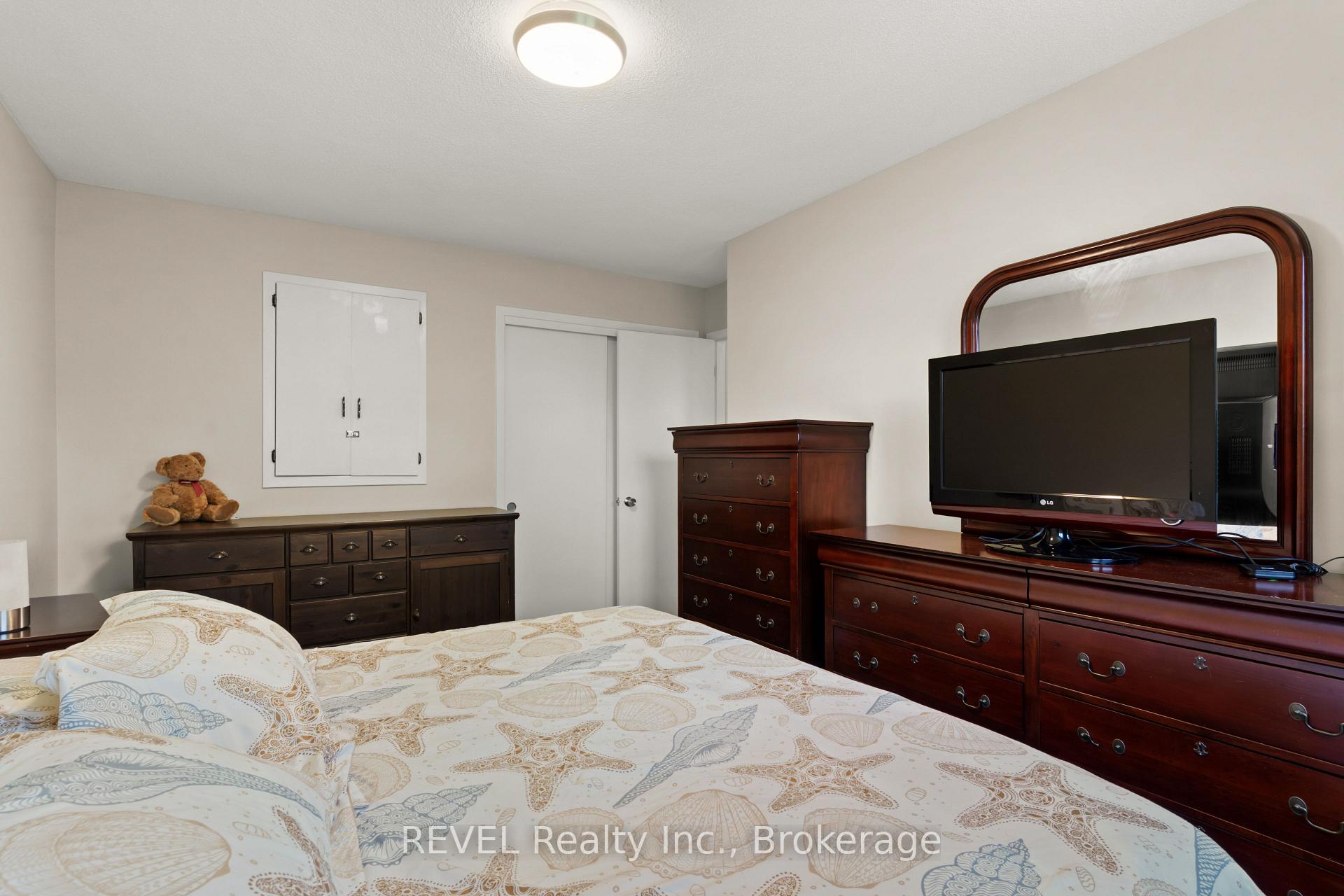 Photo 18 of 323 Barrick Road, Port Colborne, Main Street — HOMEH