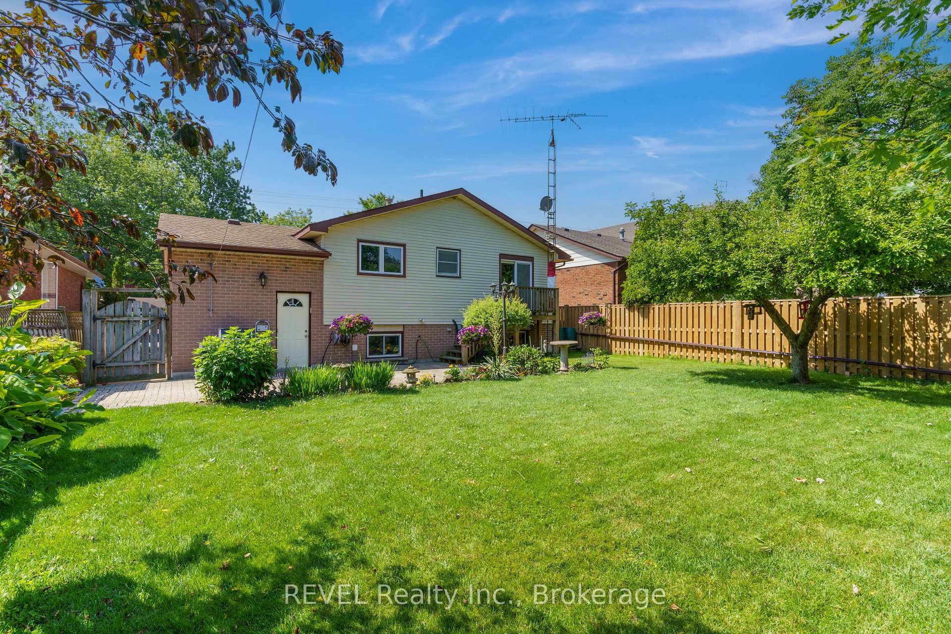 Photo 29 of 323 Barrick Road, Port Colborne, Main Street — HOMEH