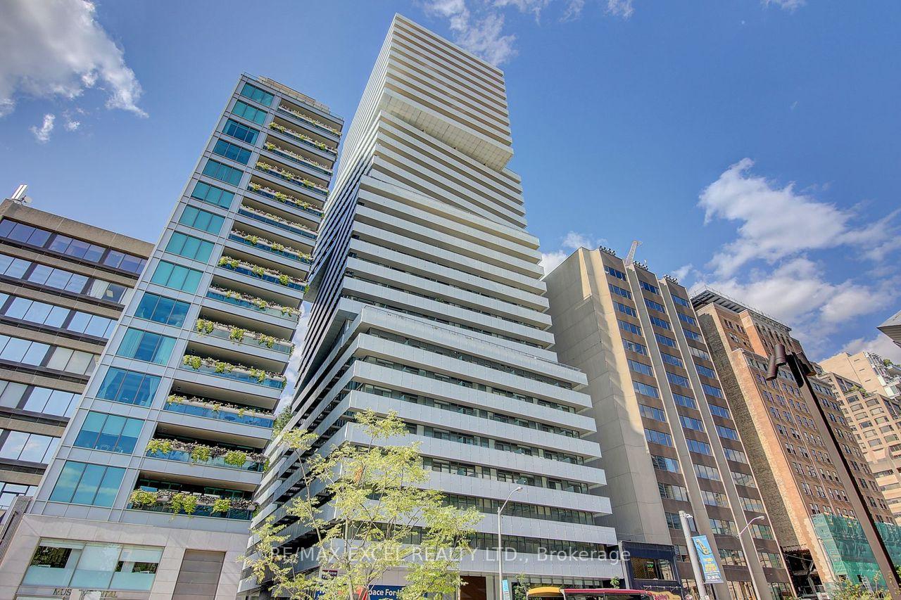 Photo of Unit 2201, 200 Bloor Street W