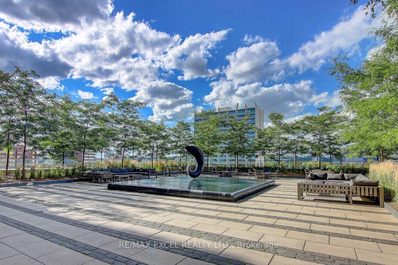 Photo 4 of Unit 2201, 200 Bloor Street W, Toronto, The Annex — HOMEH