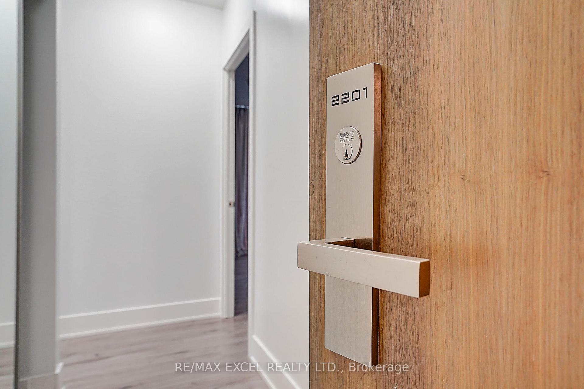 Photo 8 of Unit 2201, 200 Bloor Street W, Toronto, The Annex — HOMEH