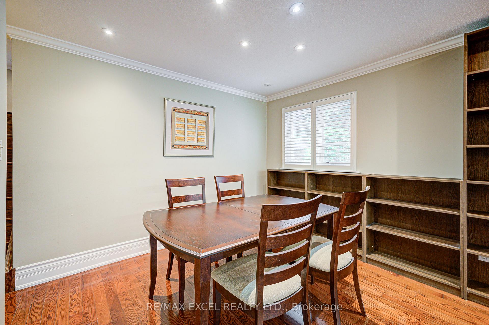 Photo 5 of 108 Babcombe Drive, Markham, Bayview Glen — HOMEH