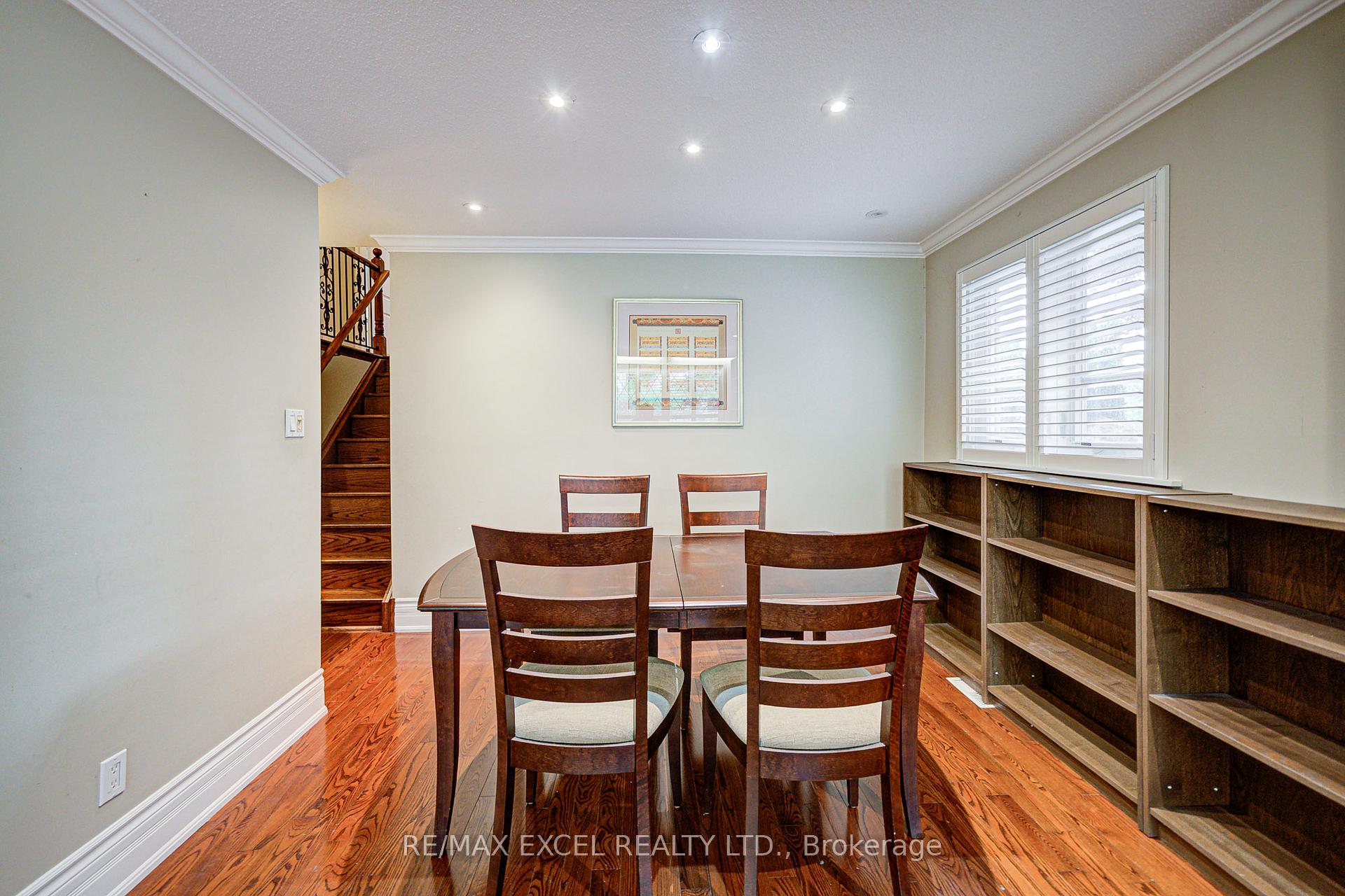 Photo 6 of 108 Babcombe Drive, Markham, Bayview Glen — HOMEH