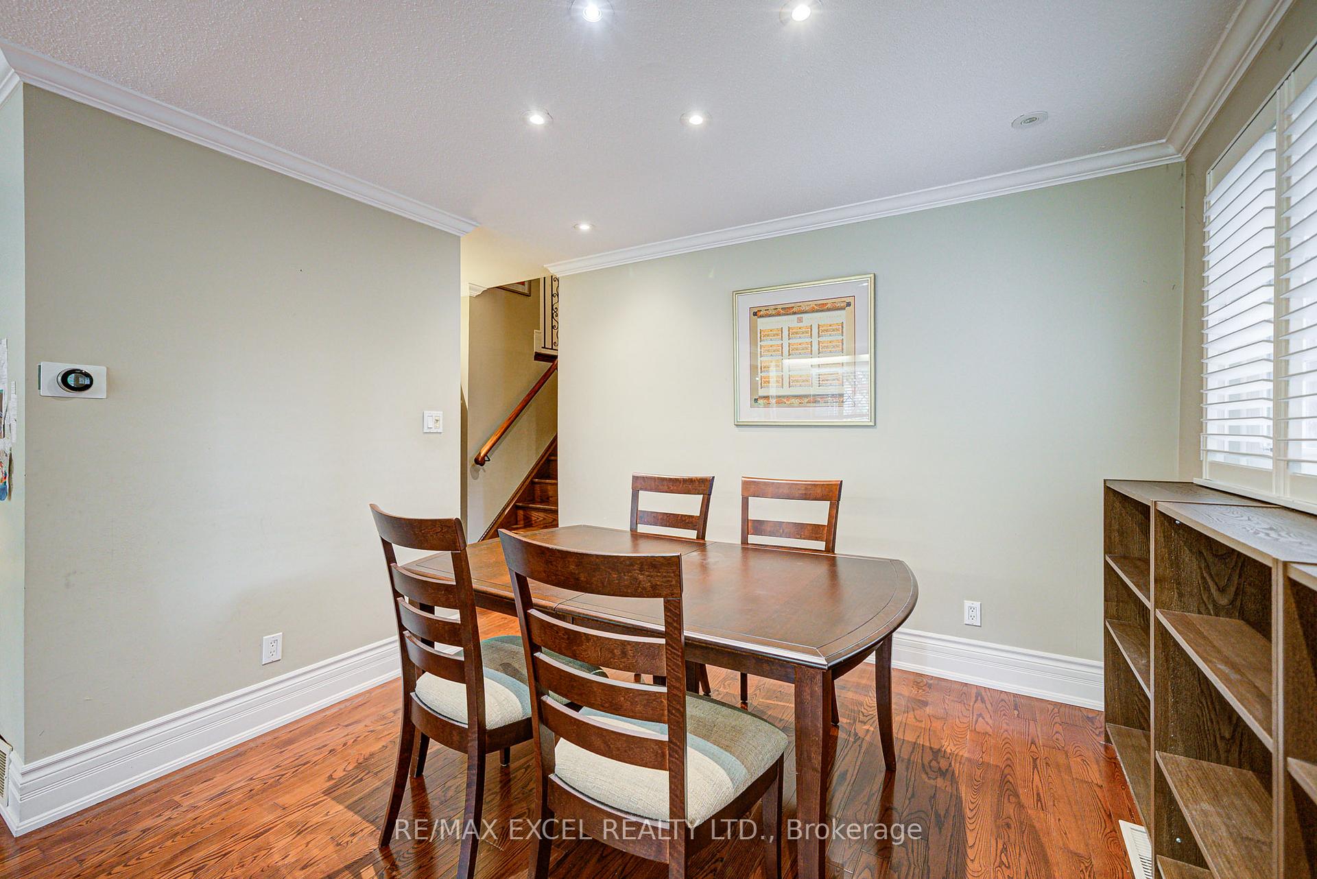 Photo 7 of 108 Babcombe Drive, Markham, Bayview Glen — HOMEH