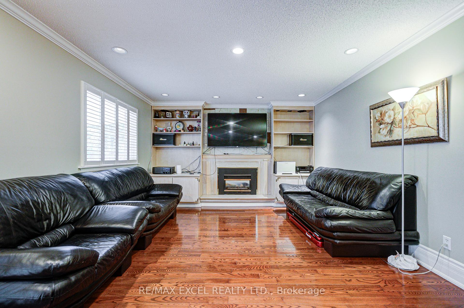 Photo 18 of 108 Babcombe Drive, Markham, Bayview Glen — HOMEH
