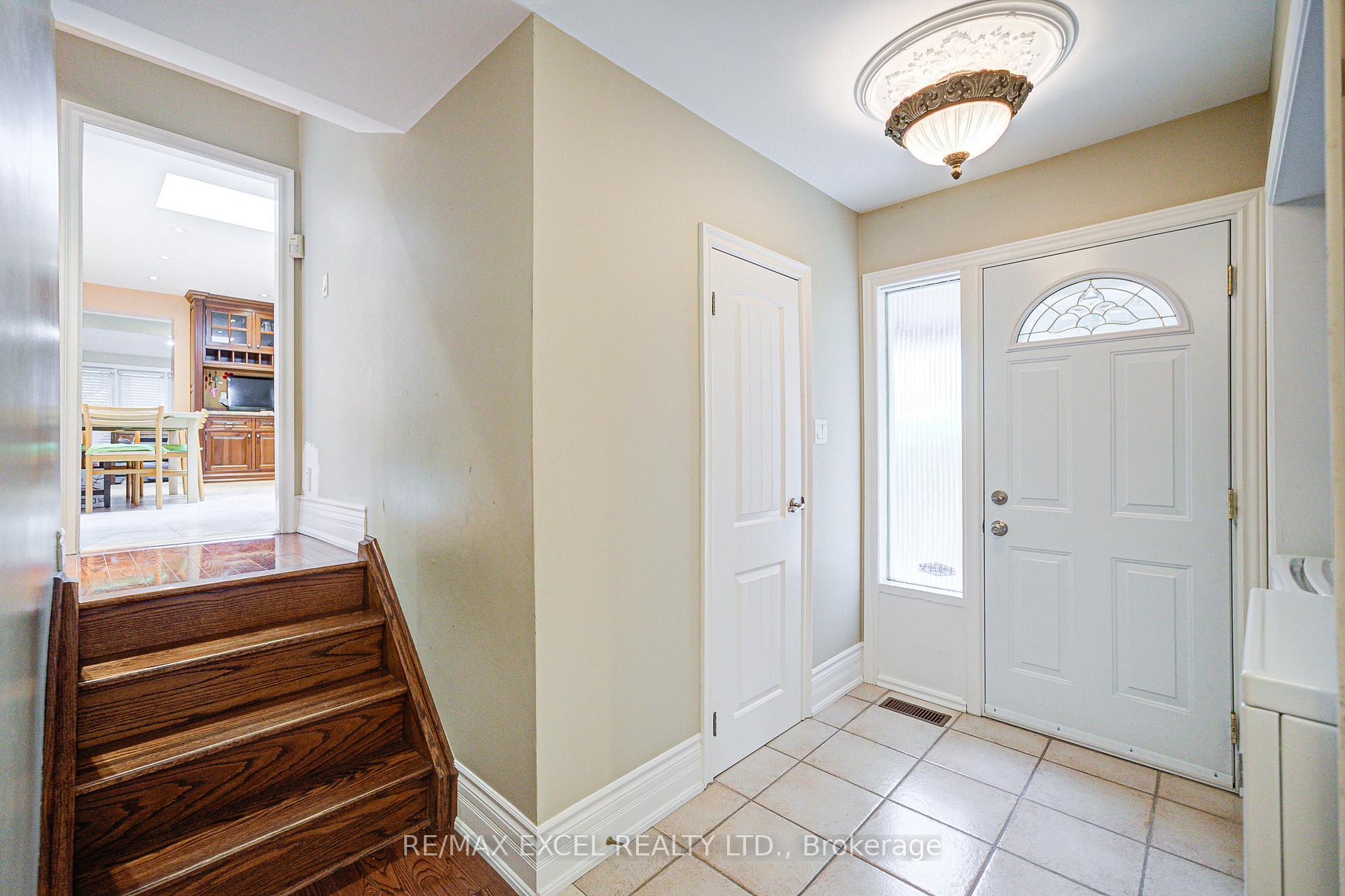 Photo 22 of 108 Babcombe Drive, Markham, Bayview Glen — HOMEH
